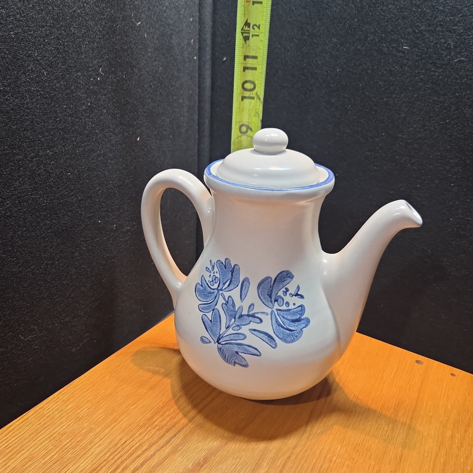 Pfaltzgraff Yorktowne Coffee Tea Pot & Lid Blue Floral Stoneware Vintage 8" USA - Thumbnail 3