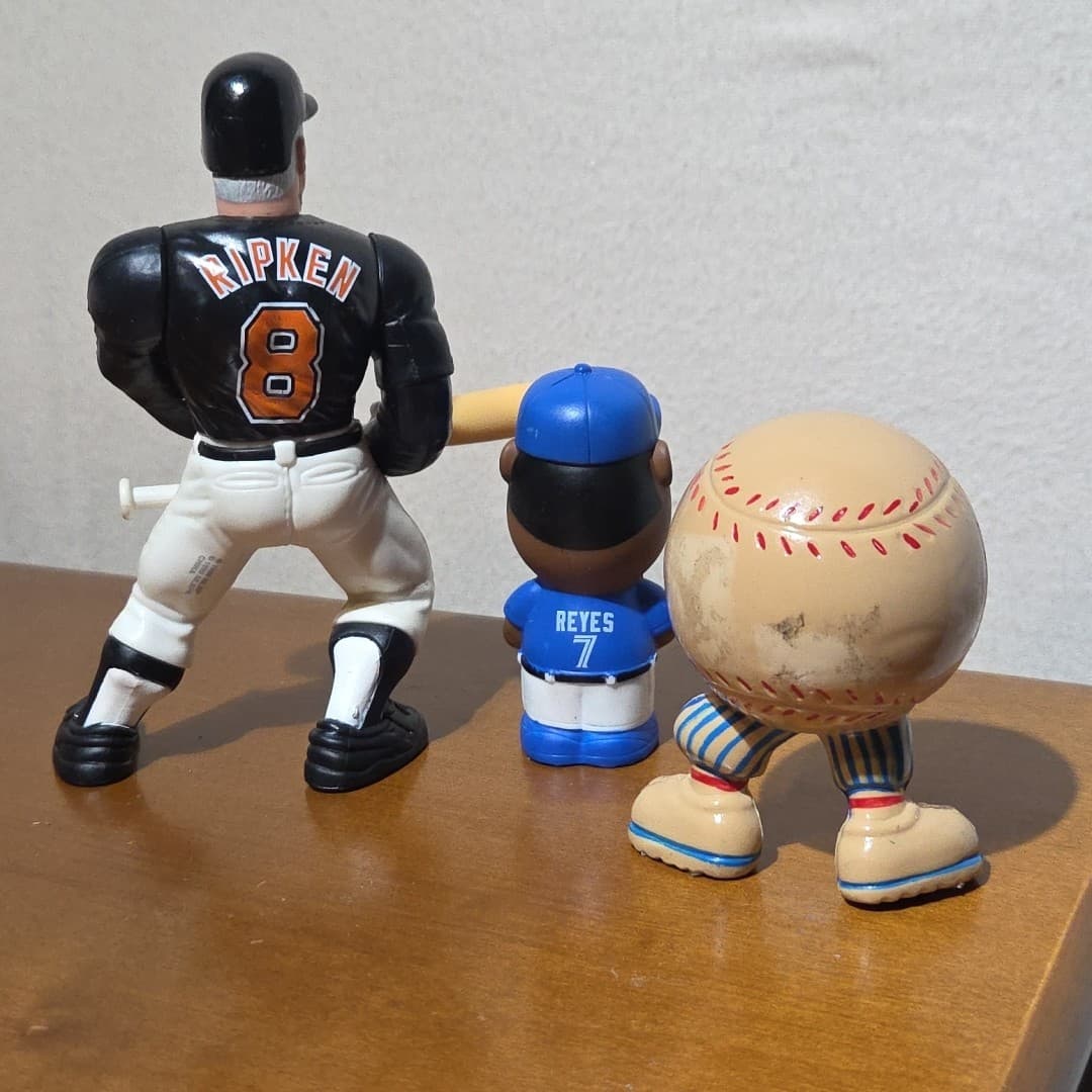 Lot Of 3 Baseball Items - Thumbnail 5