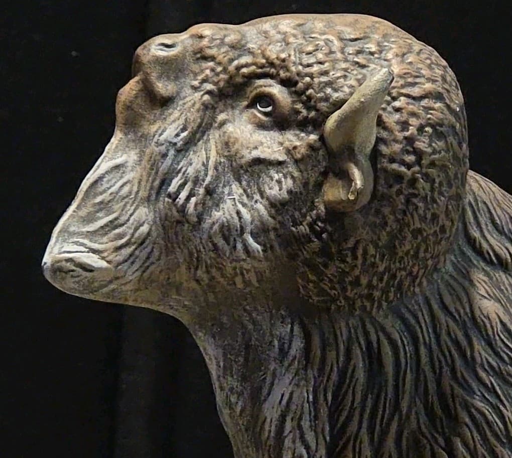 Vintage American Buffalo Porcelain Statue Figurine On A Rock Ledge Base 9' Model - Thumbnail 12