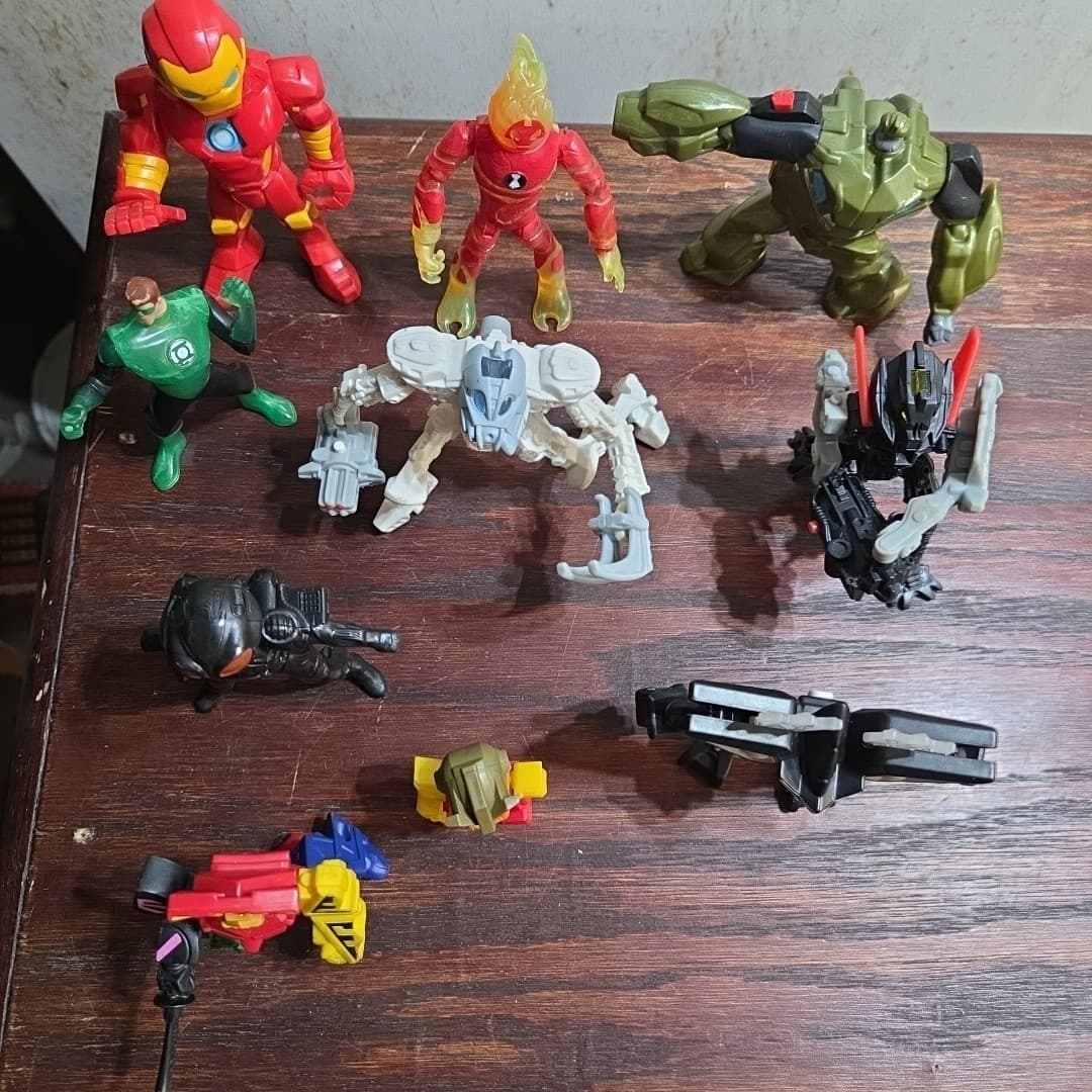 Super Hero Toy Action Figures Mixed lot of 10 - Happy Meal Toys - Thumbnail 8
