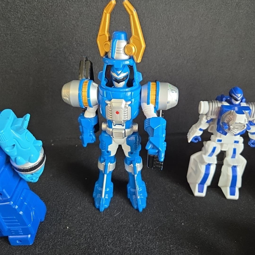Power Rangers - Bandai - Mixed Lot Action Figures, Incomplete Parts And Pieces - Thumbnail 11