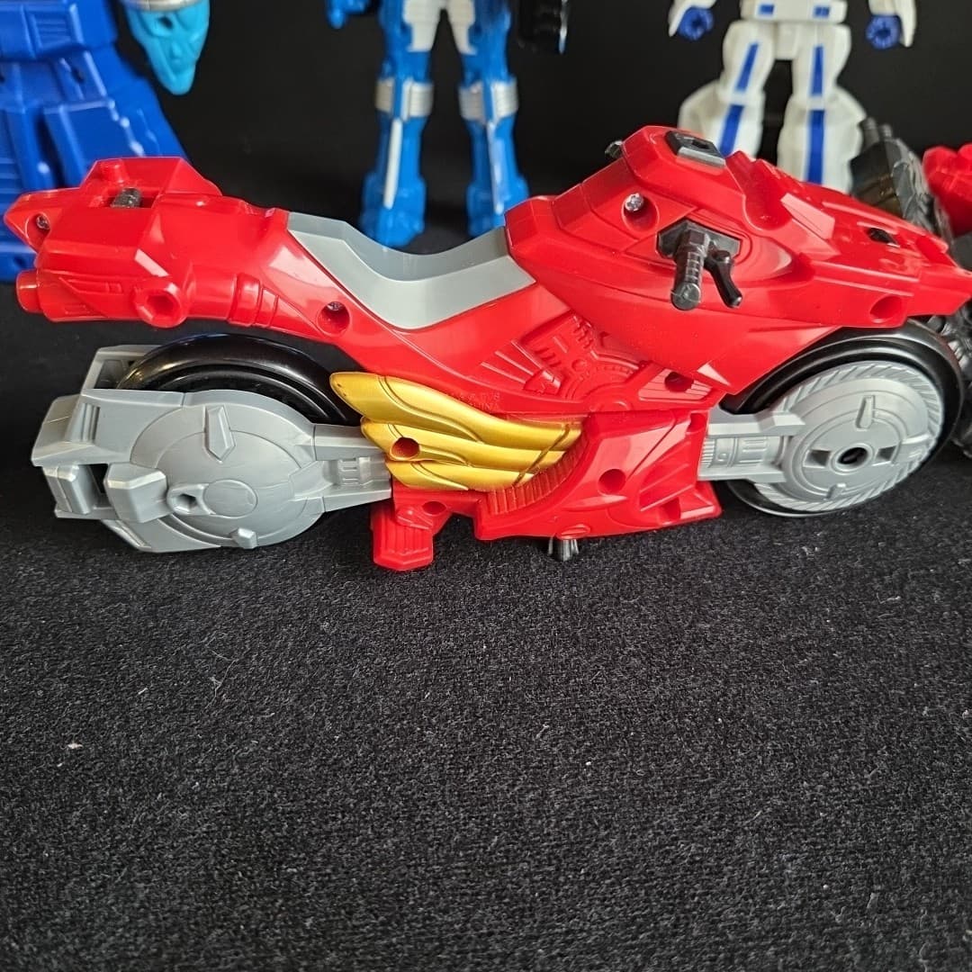 Power Rangers - Bandai - Mixed Lot Action Figures, Incomplete Parts And Pieces - Thumbnail 10
