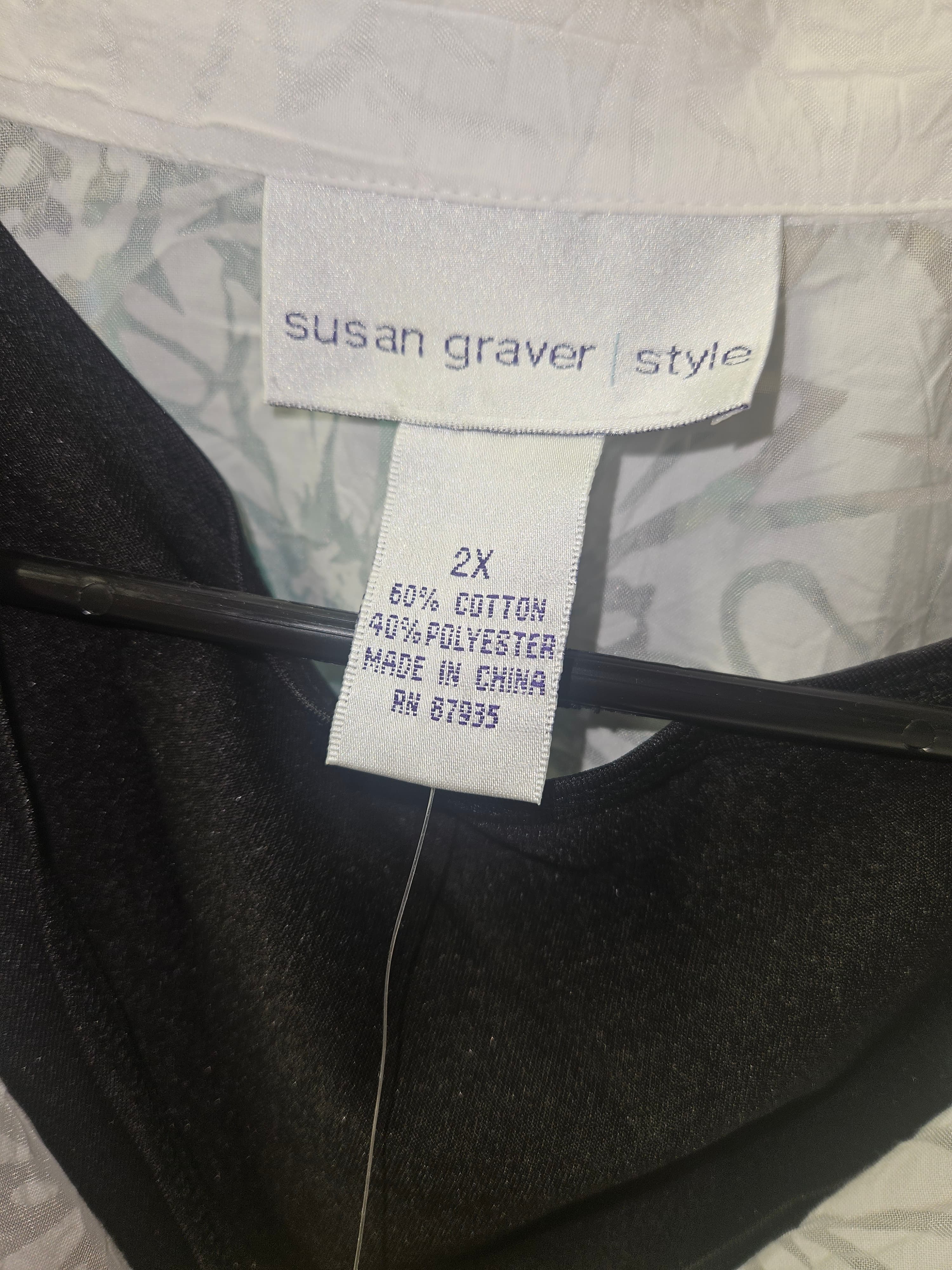 Susan Graver Floral Button-Up Blouse Size 2X with tank top - Thumbnail 2