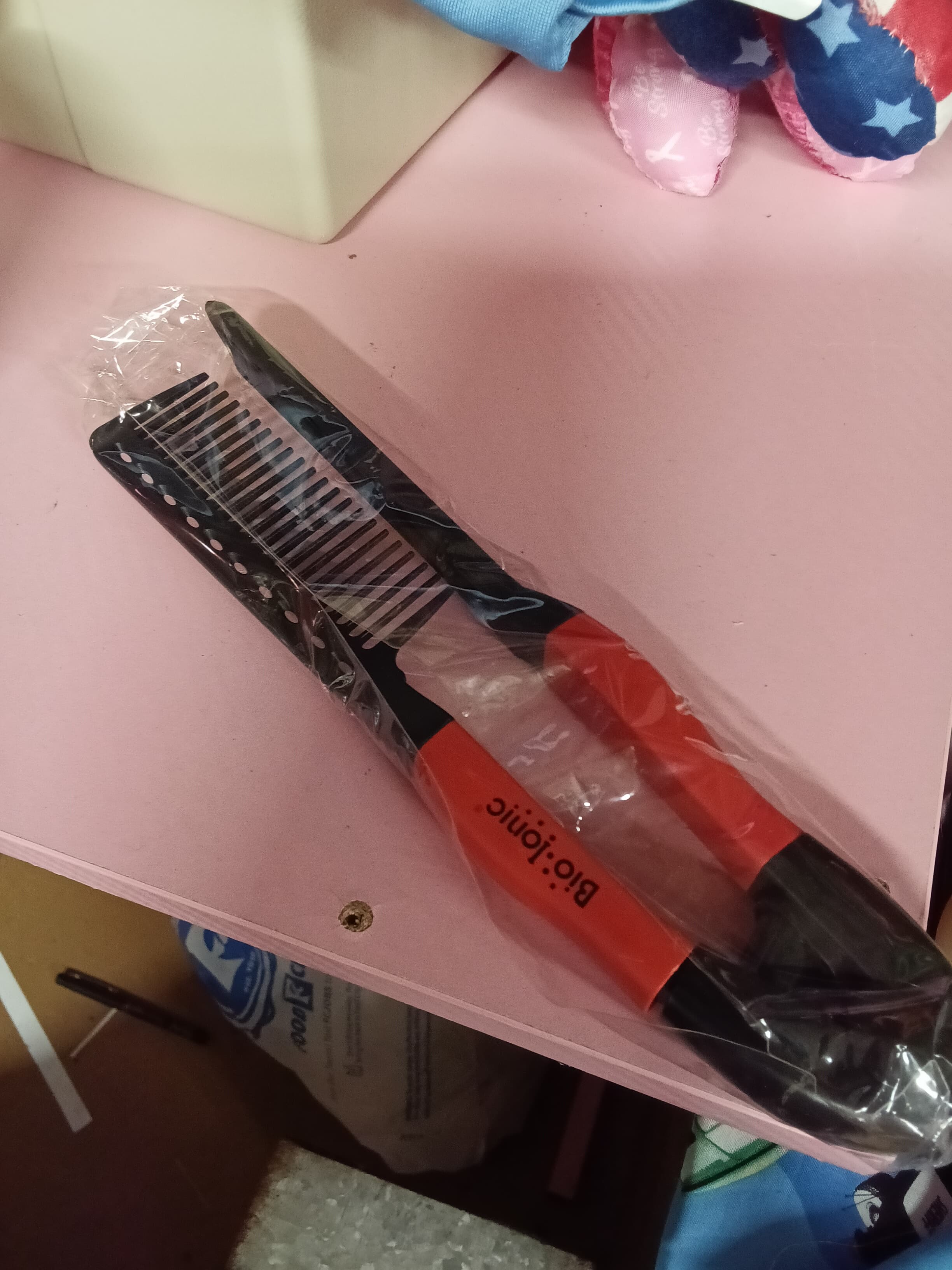 Bio Ionic Styling Comb with Red Handle - Thumbnail 2