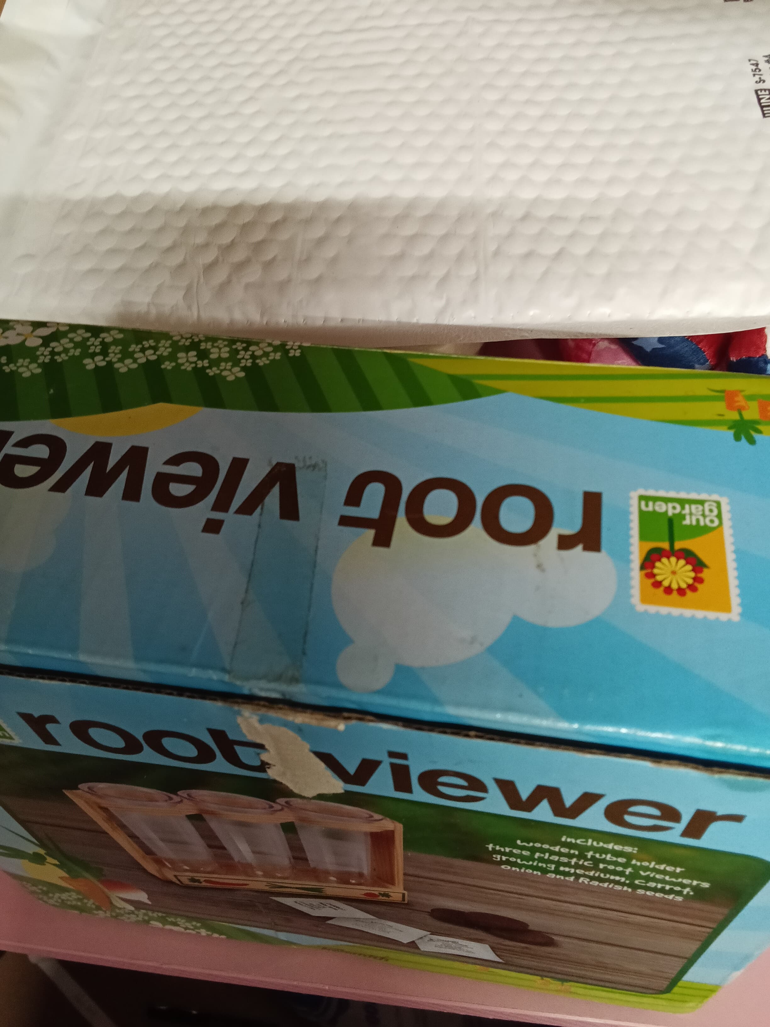 Our Garden Root Viewer Kit with Seeds and Wooden Holder - Thumbnail 3