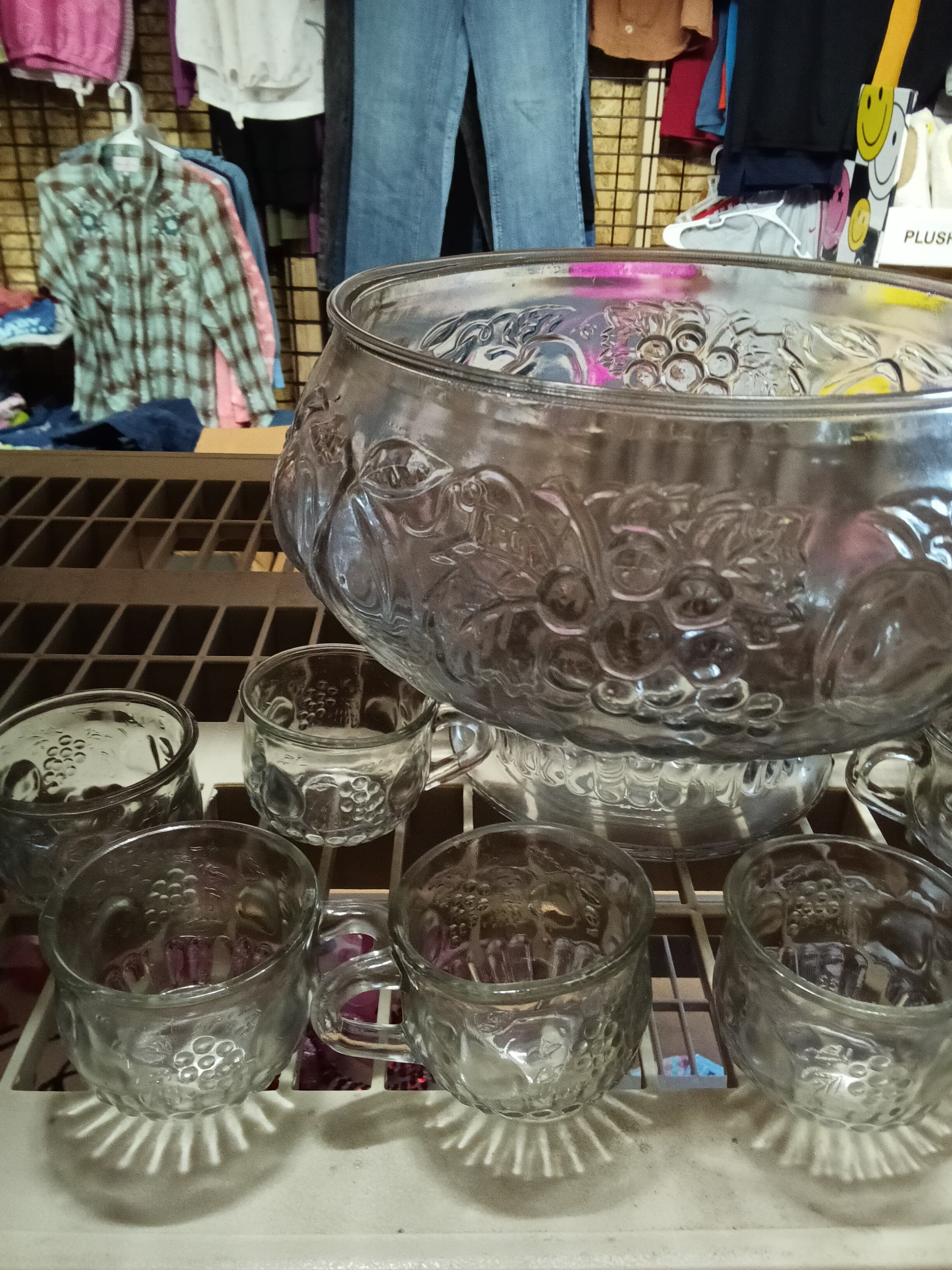 Vintage Glass Punch Bowl Set with 8 Cups - Thumbnail 3