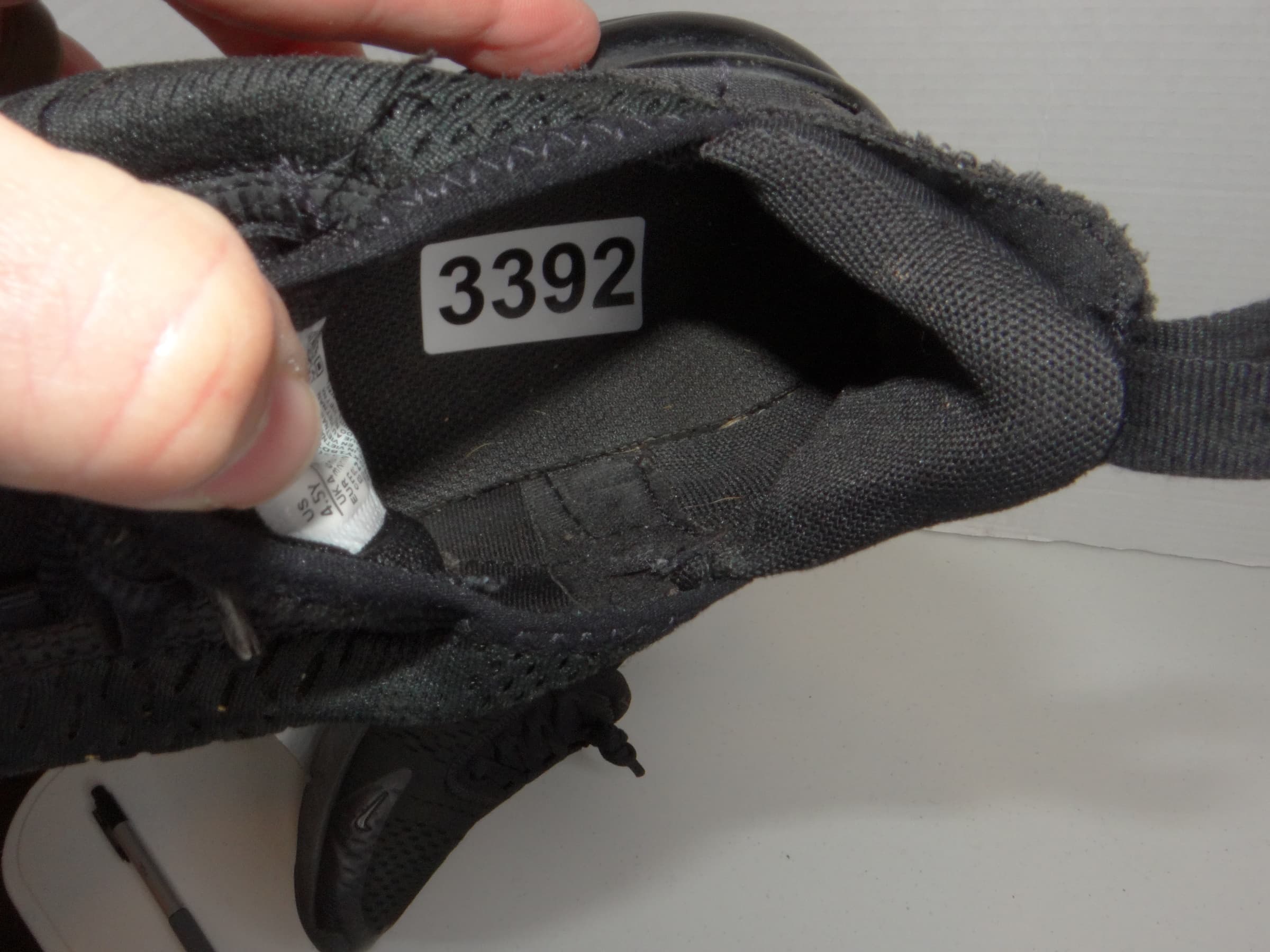 Nike Air Max 270 Triple Black Kids Running Shoes BQ5776-001 Size 4.5Y Mens 4.5 - Thumbnail 6