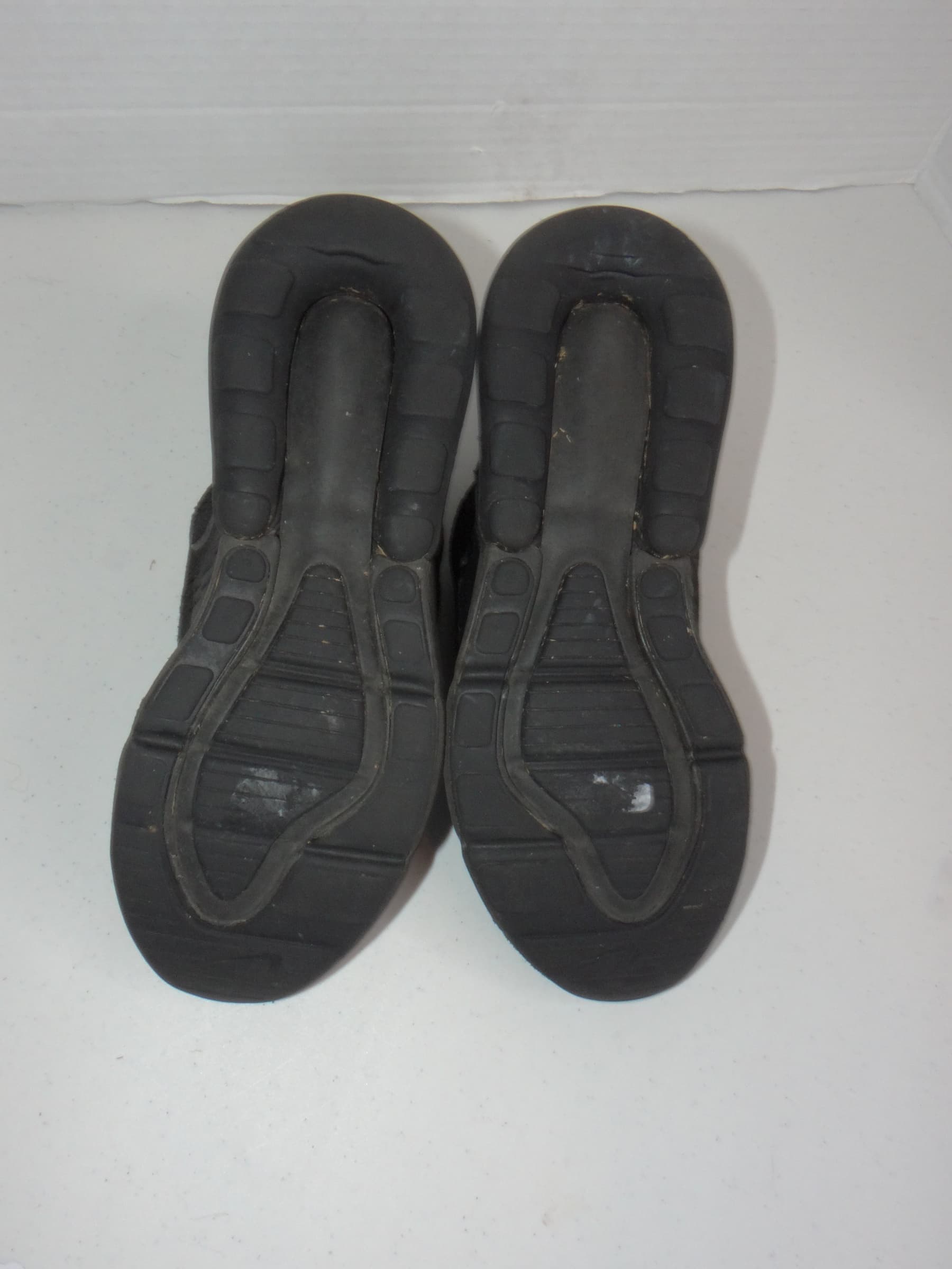 Nike Air Max 270 Triple Black Kids Running Shoes BQ5776-001 Size 4.5Y Mens 4.5 - Thumbnail 7