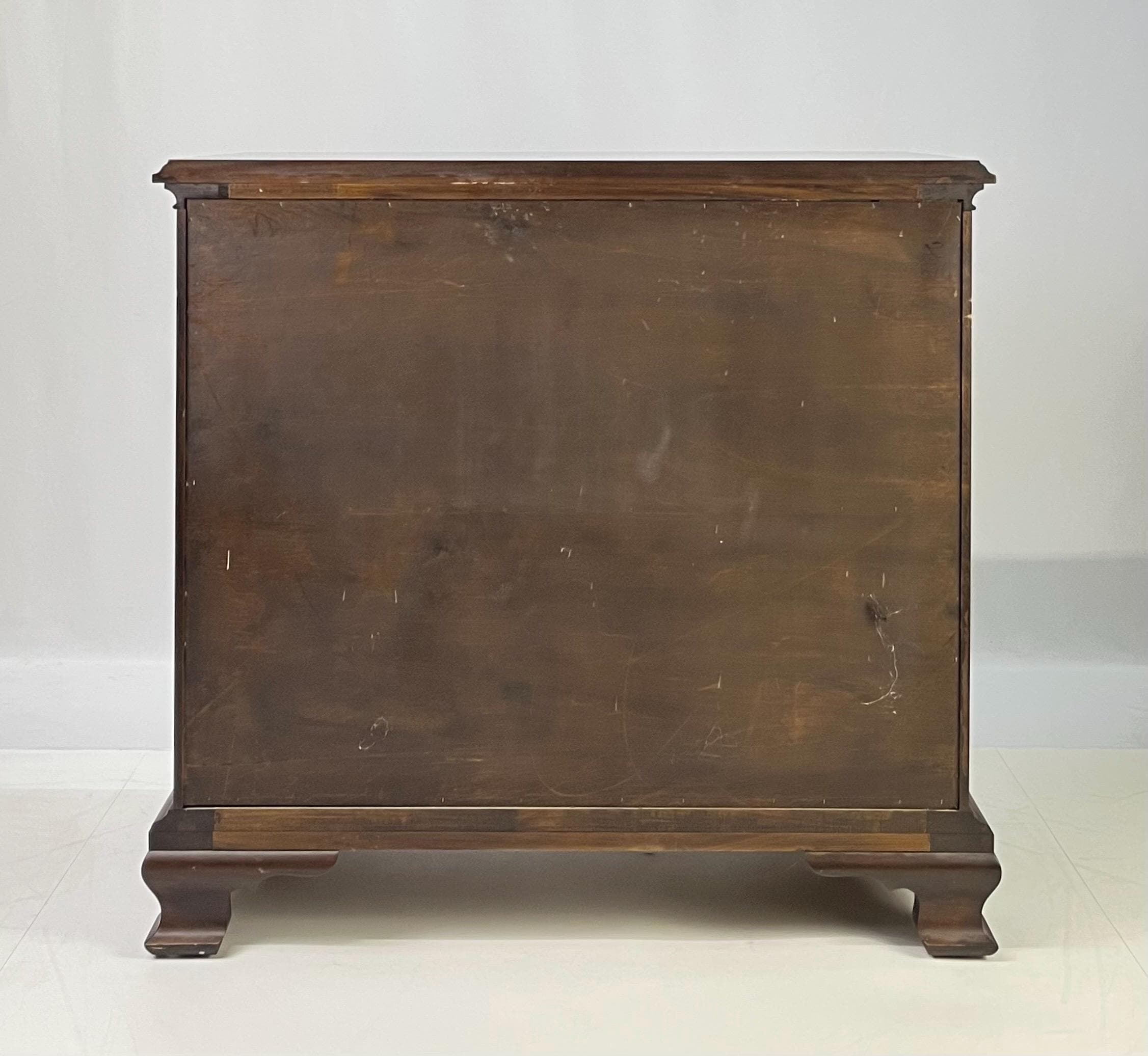 Vintage Chippendale Style Block-Front Solid Cherry Bachelor's Chest by Harden - Thumbnail 10