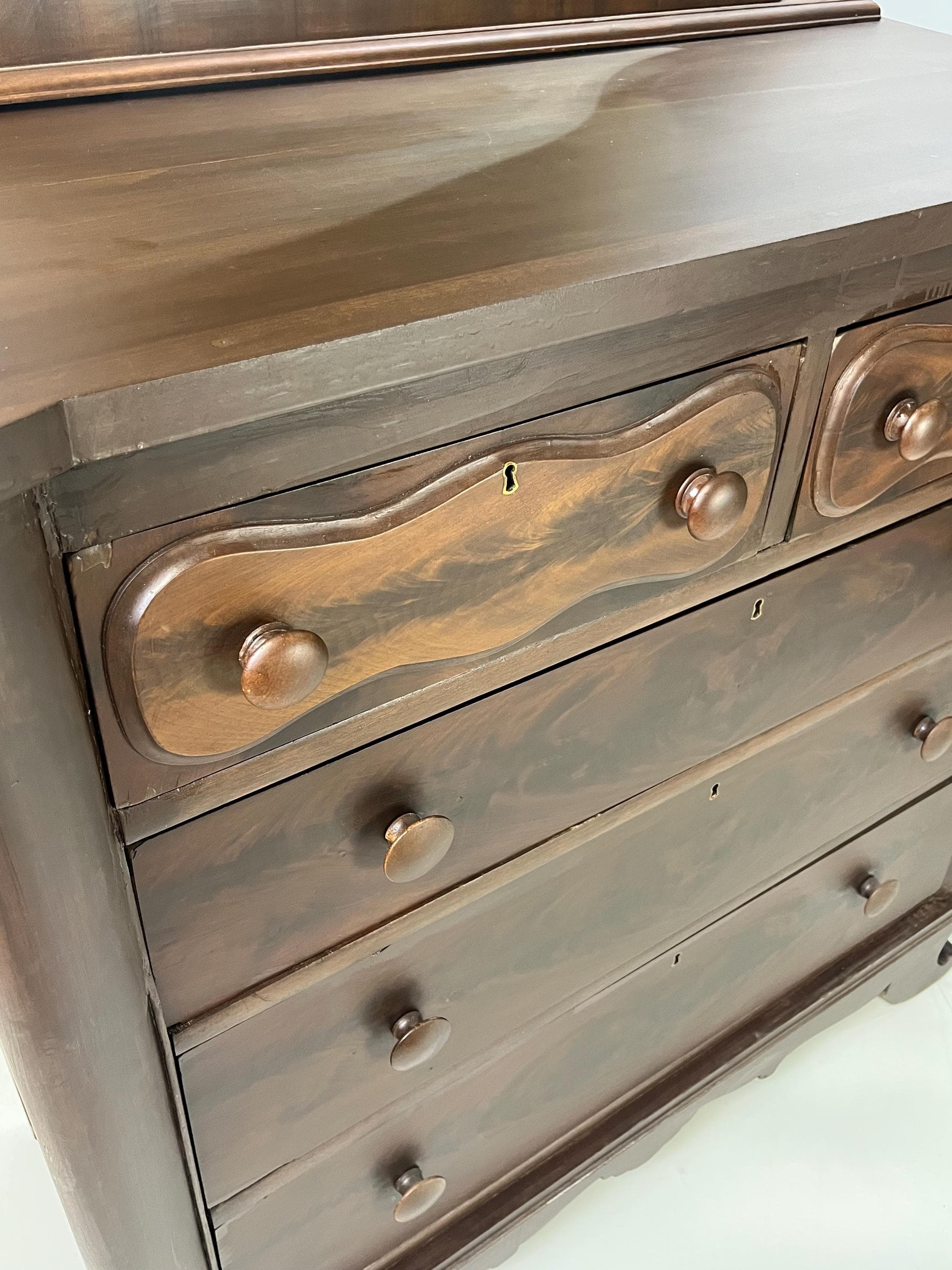 Antique American Empire Flame Mahogany Dresser - Thumbnail 16