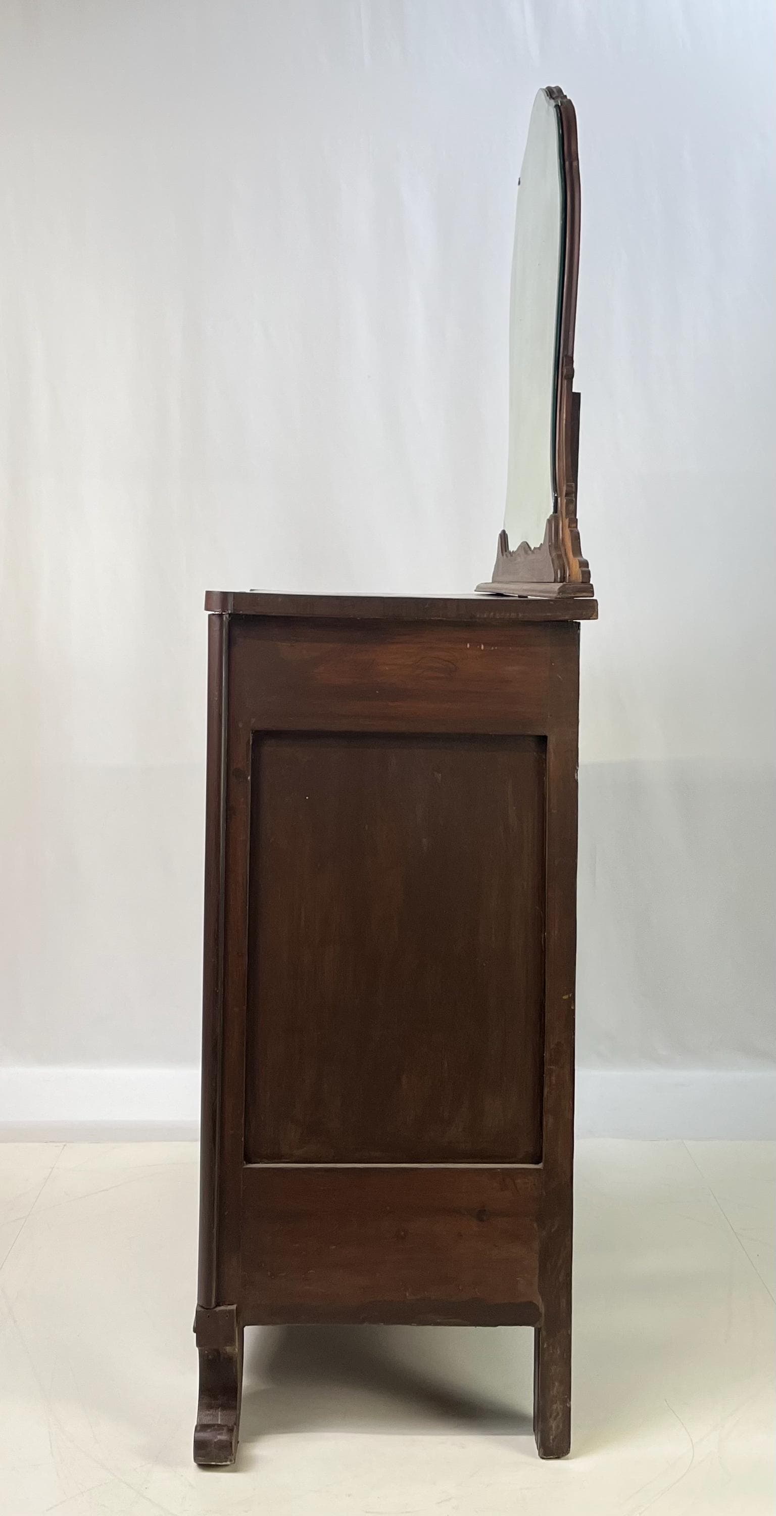 Antique American Empire Flame Mahogany Dresser - Thumbnail 7