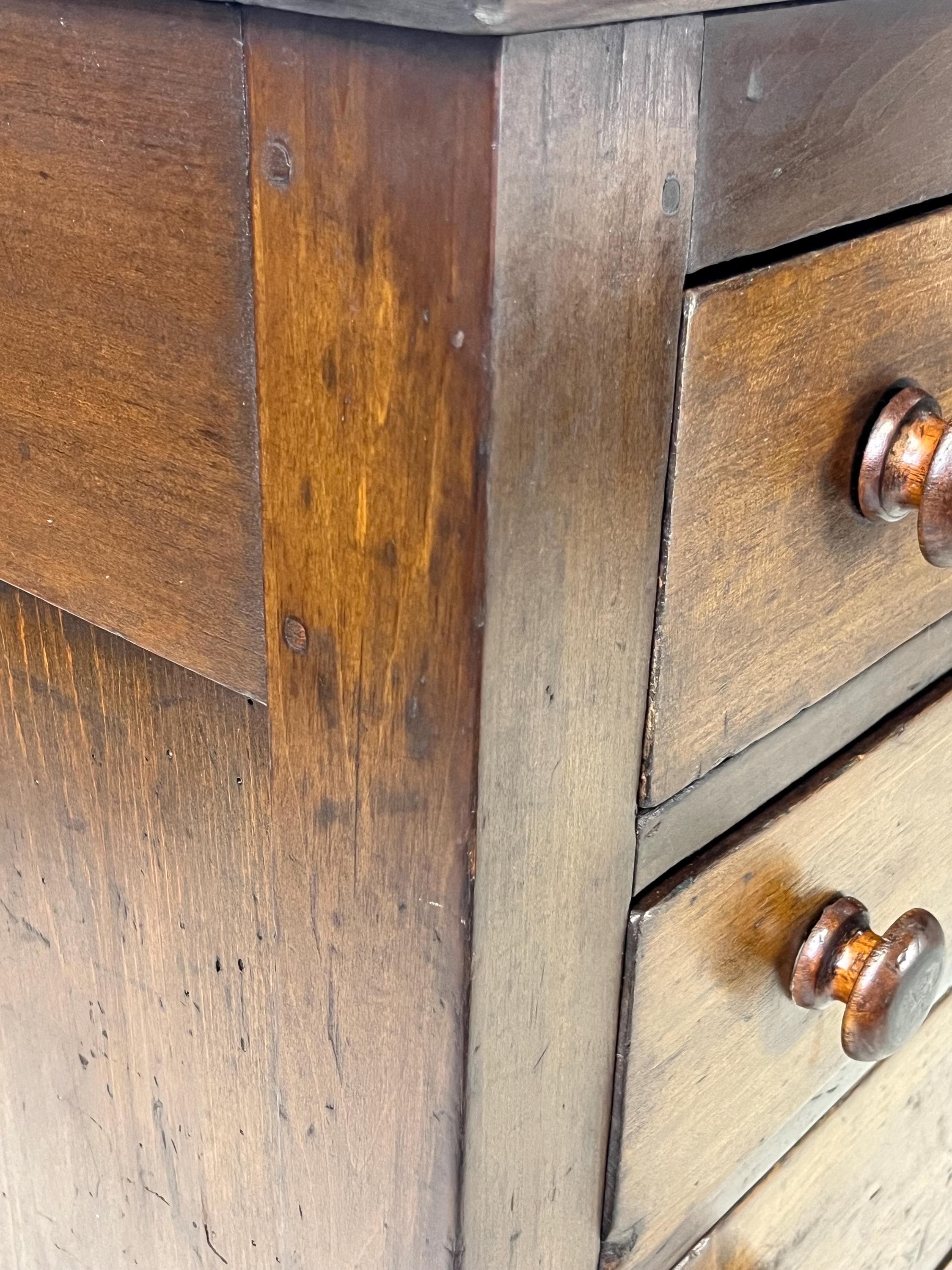 Antique American Country Pine & Hardwood 4-Drawer Chest - Thumbnail 12