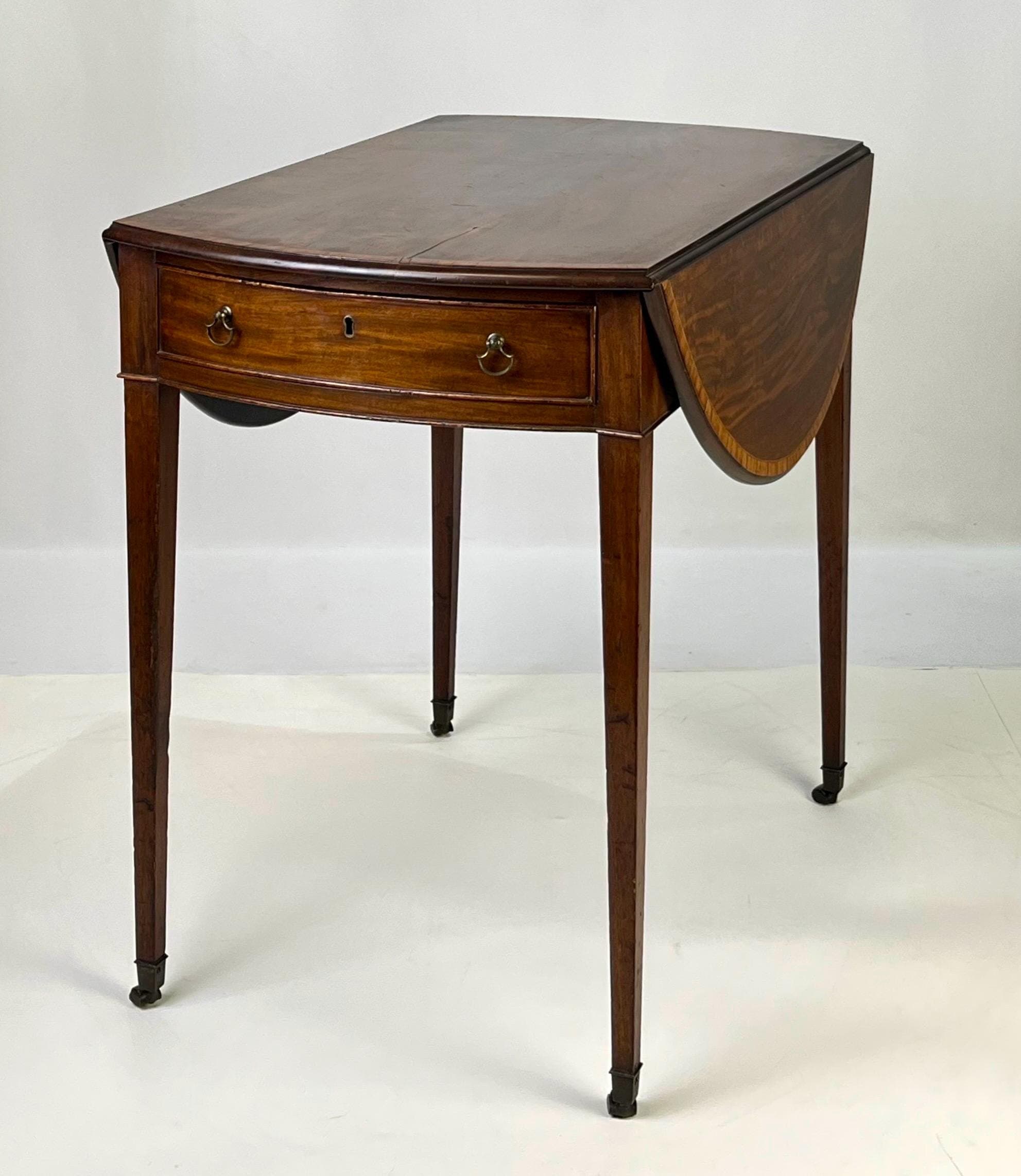 Early 19th Century Period Georgian Mahogany Pembroke Table With Banded Edge