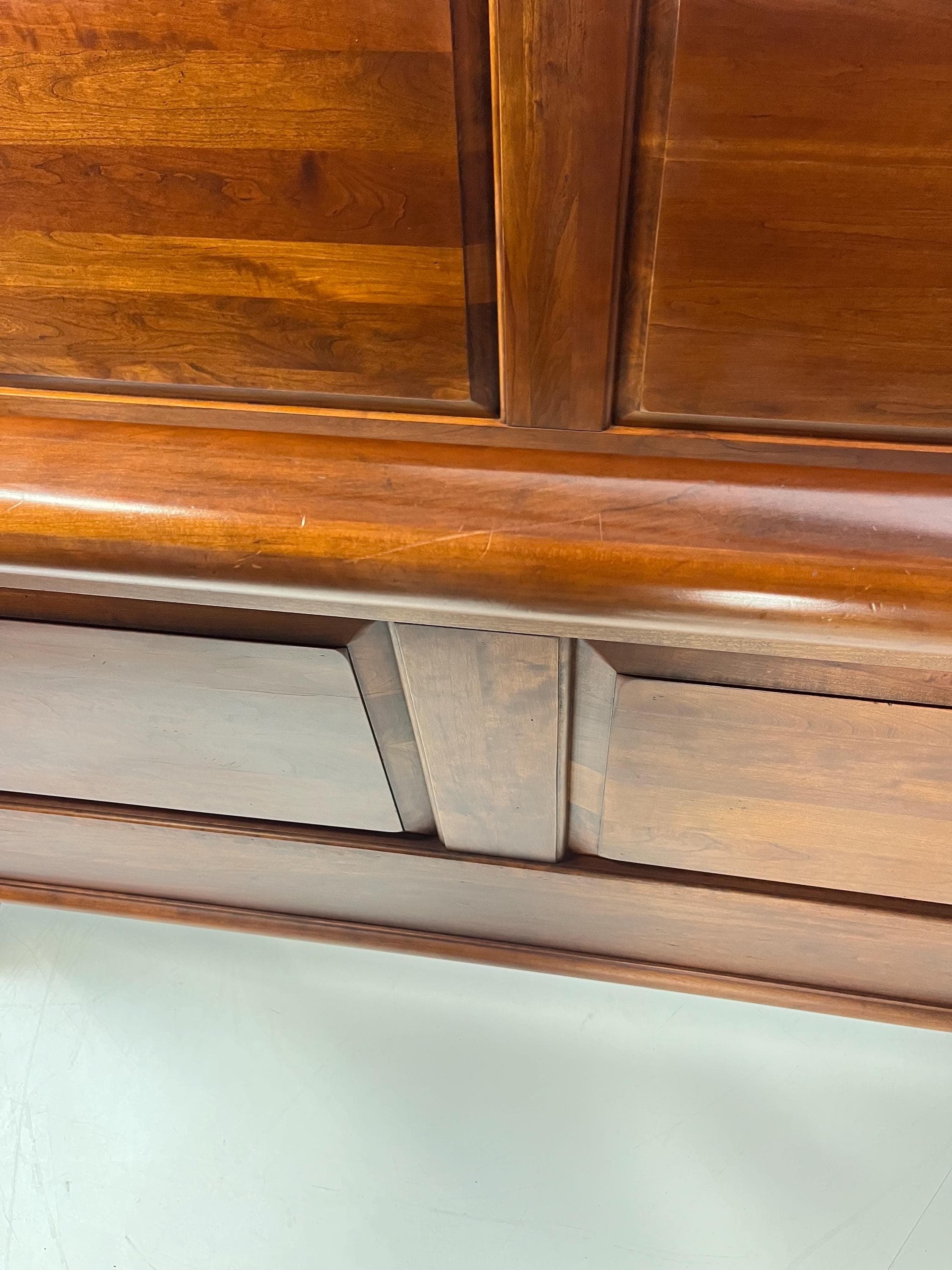 Lexington Furniture "Bob Timberlake" Solid Cherry Queen Sleigh Bed - Thumbnail 11