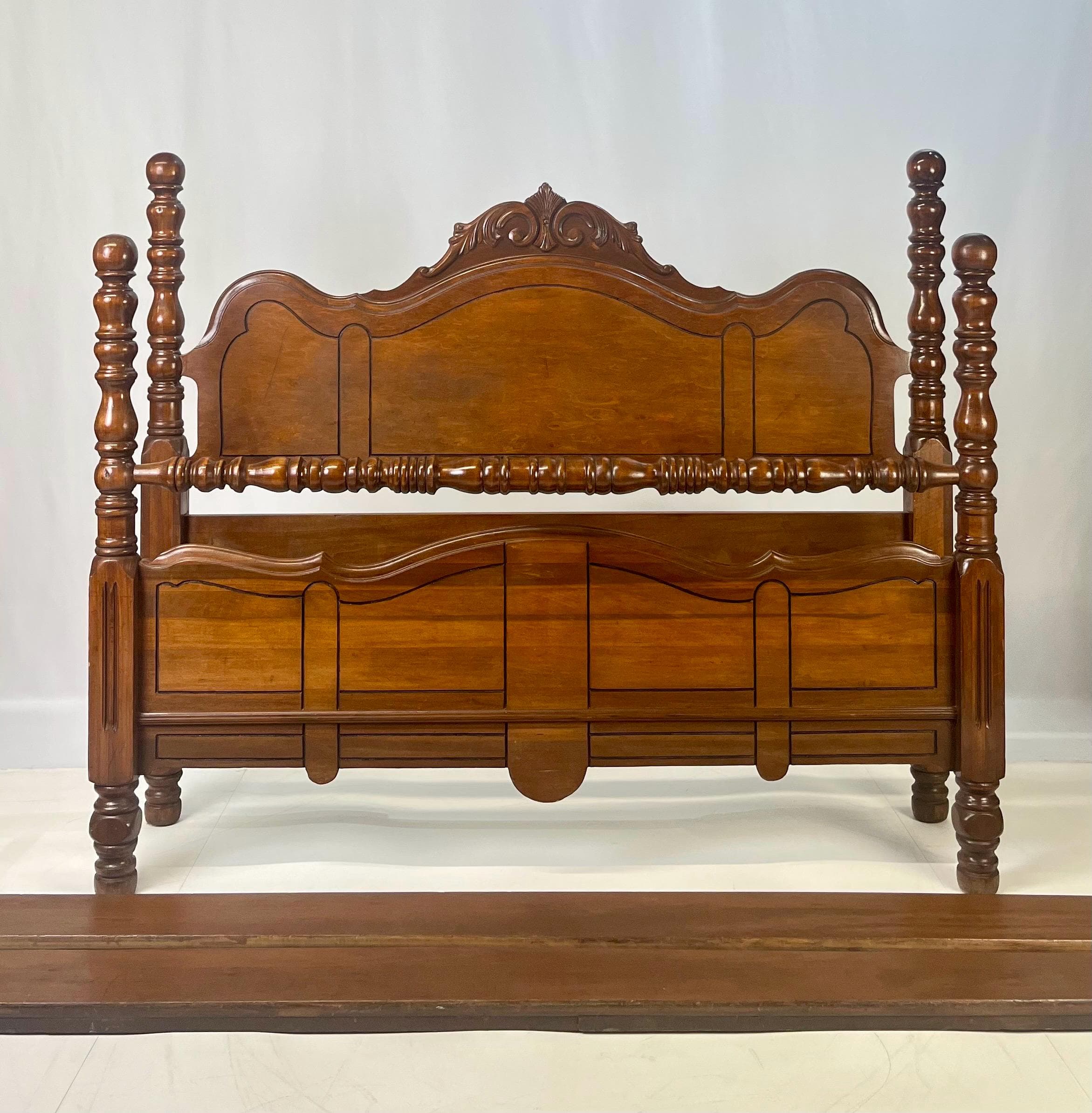 Depression Era Colonial Revival Turned Cannonball Full Size Bed - Thumbnail 3