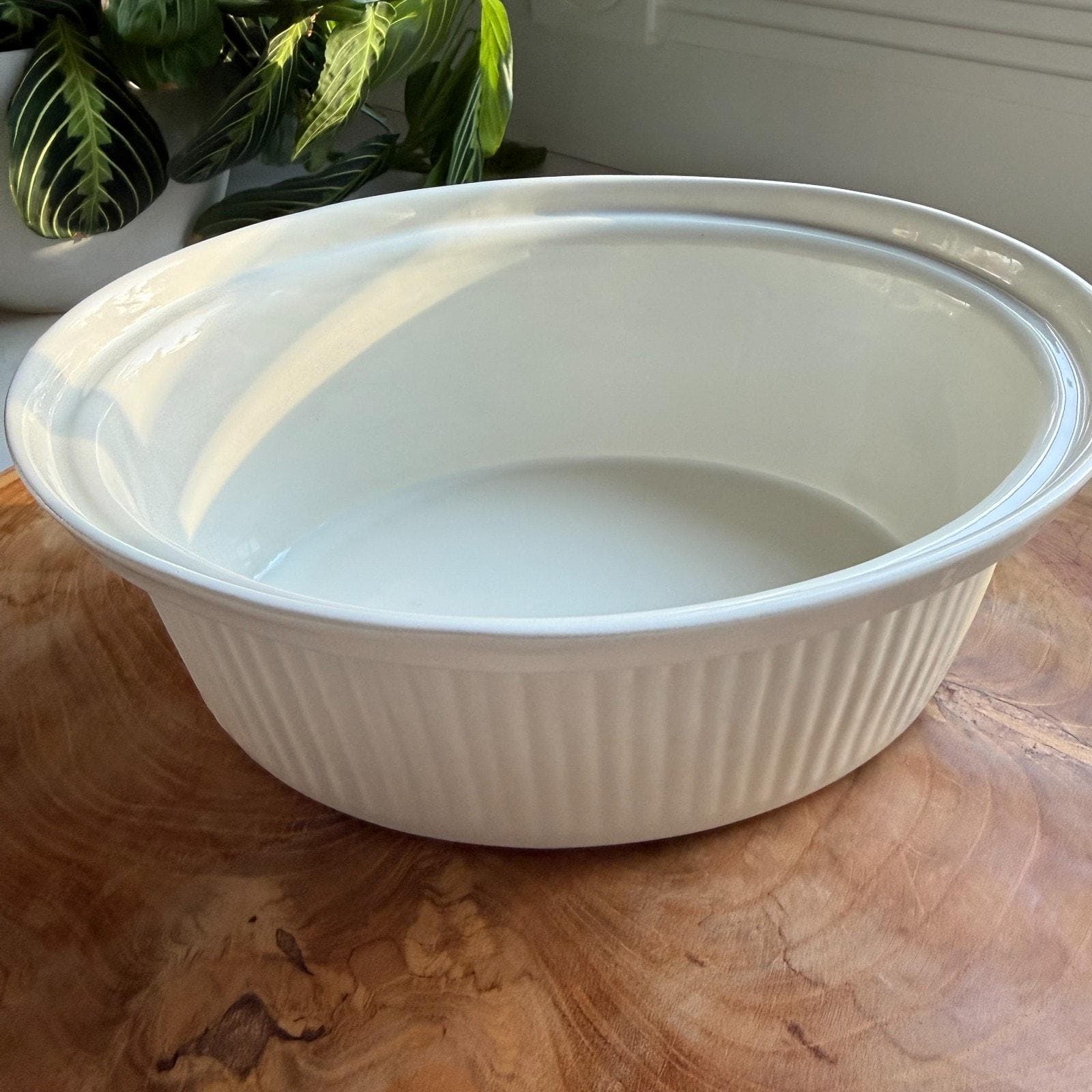 Vintage California Pottery White Duck 10" Casserole Dish with Lid | 697-43 - Thumbnail 7
