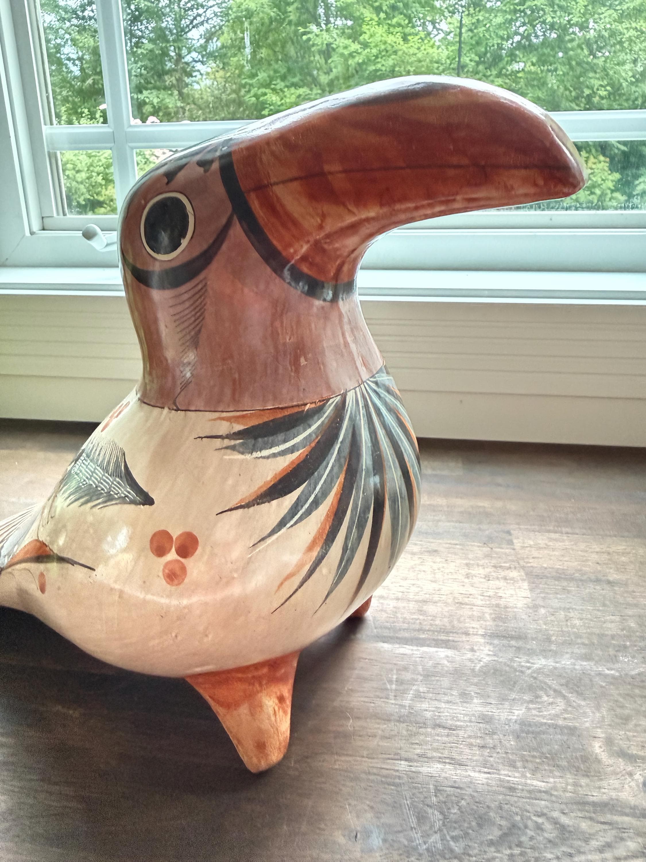 Vintage Tonalá Toucan Figurine: Hand Painted Mexican Folk Art Bird, Hacienda Decor - Thumbnail 3