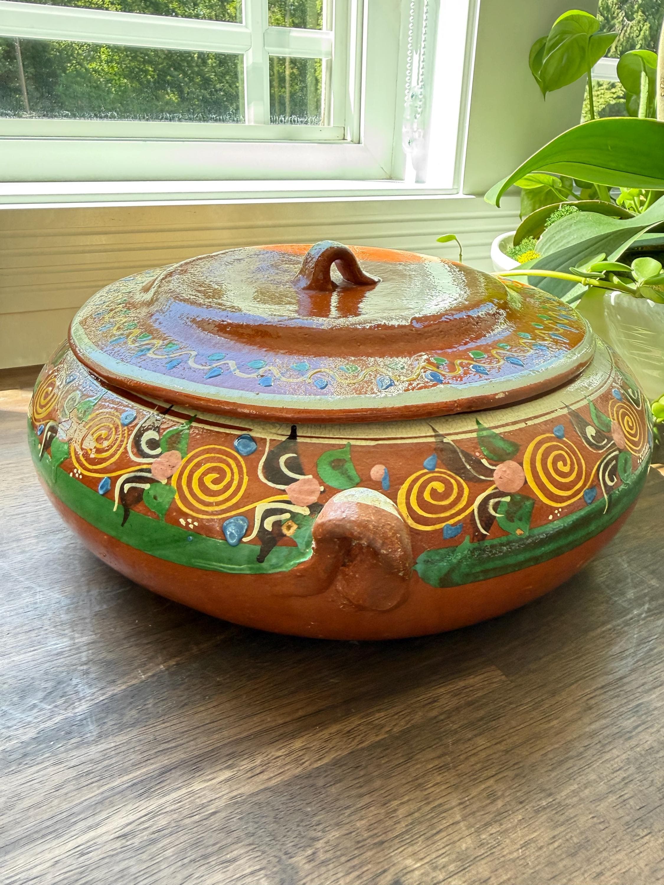 Vintage Tlaquepaque Covered Mexican Bean Pot Red Clay Hand Painted Hacienda Kitchen Decor 1960 - Thumbnail 3