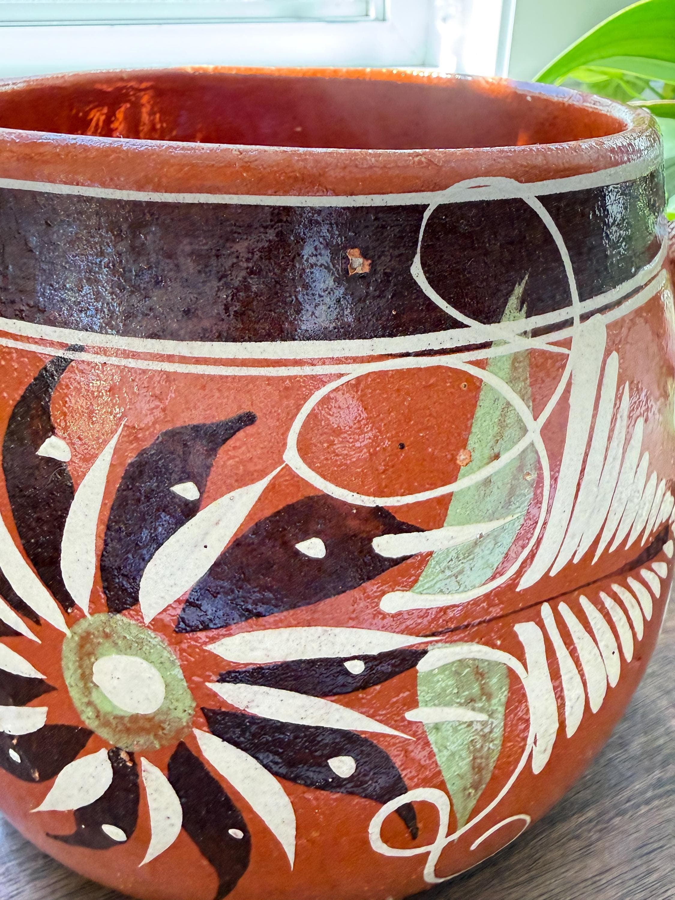 Vintage Tlaquepaque Mexican Bean Pot: Hand-Painted Red Clay Hacienda Kitchen Decor - Thumbnail 4