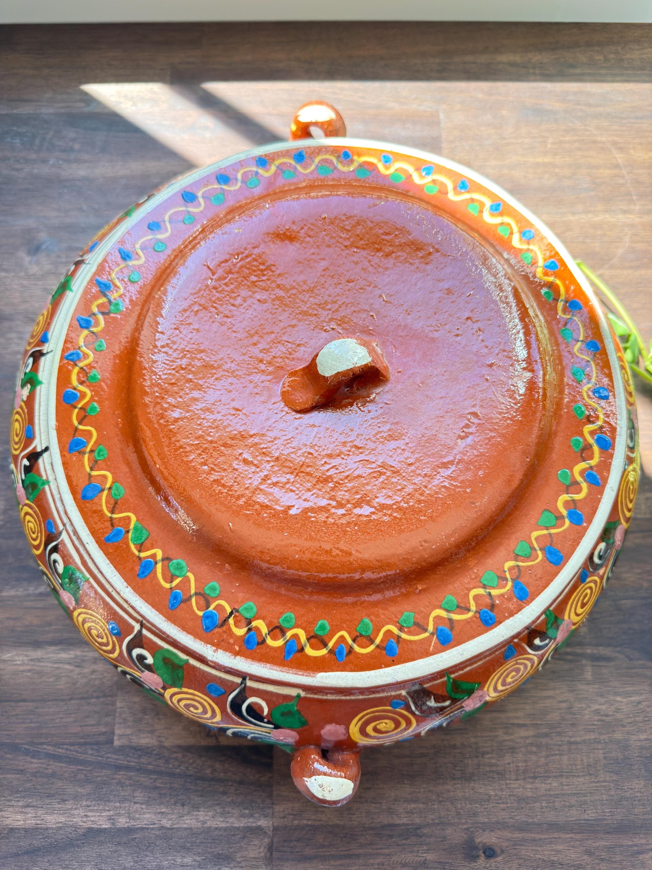 Vintage Tlaquepaque Covered Mexican Bean Pot Red Clay Hand Painted Hacienda Kitchen Decor 1960 - Thumbnail 4