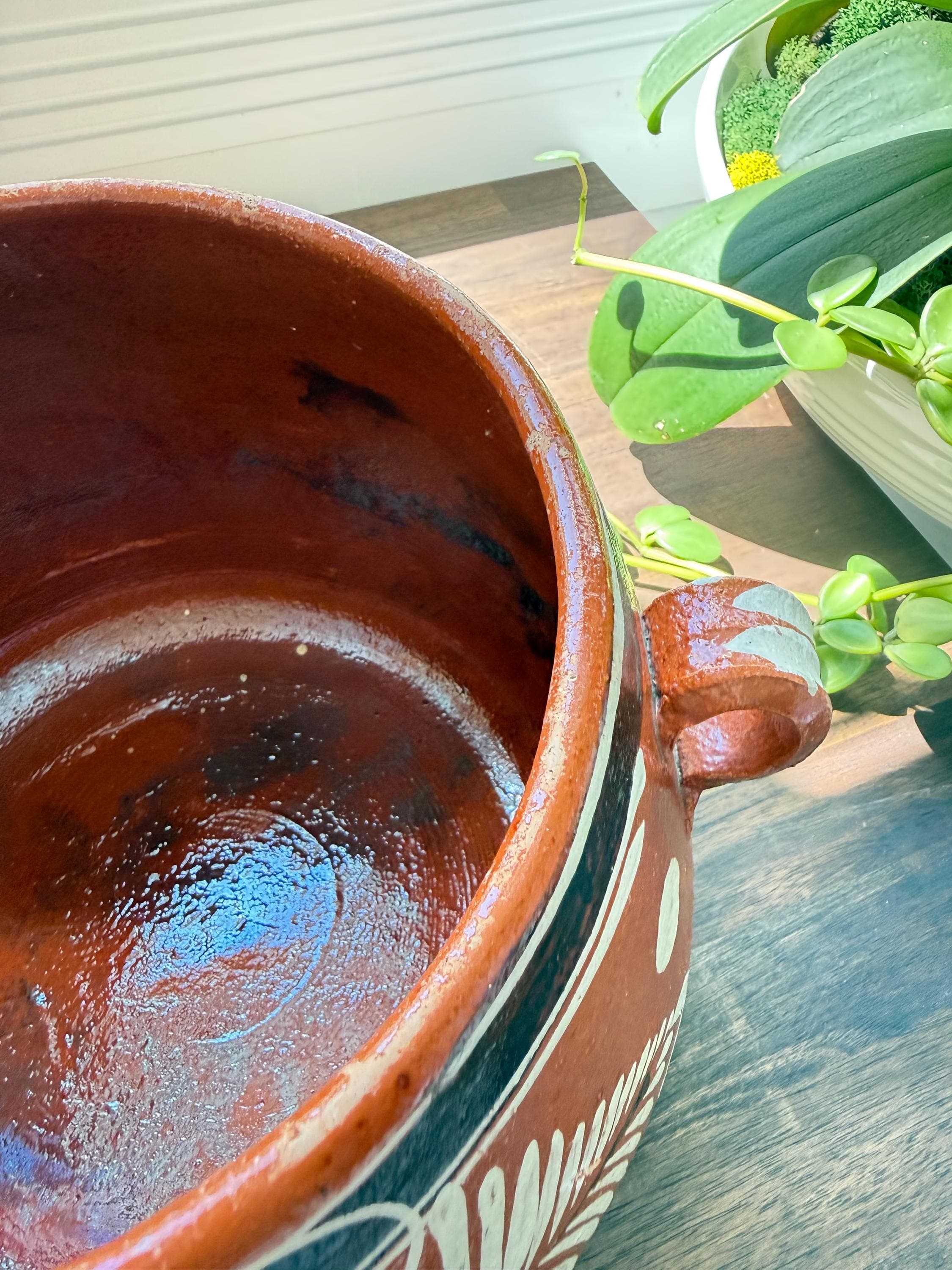 Vintage Tlaquepaque Mexican Bean Pot: Hand-Painted Red Clay Hacienda Kitchen Decor - Thumbnail 8