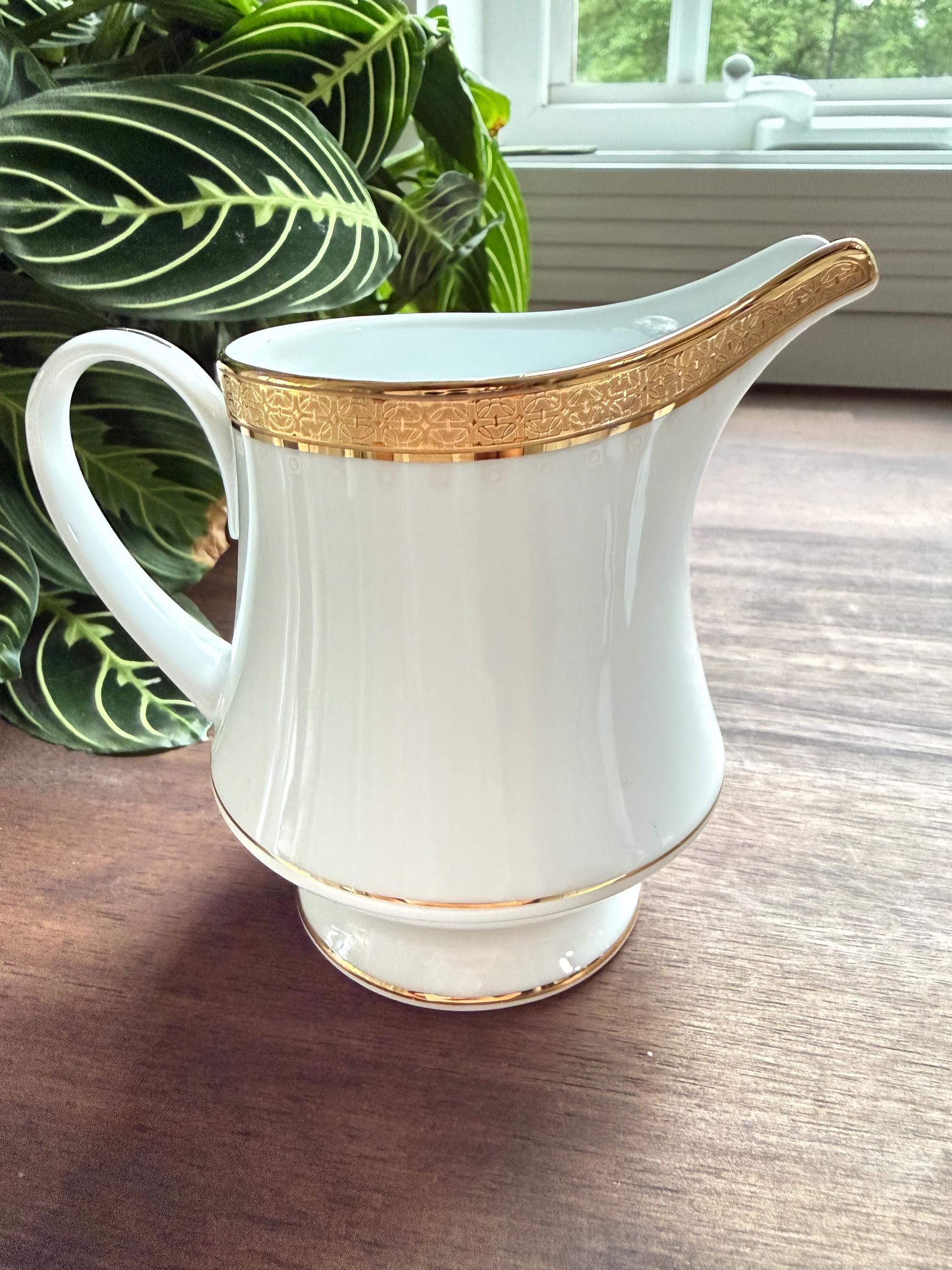 Vintage Noritake Contemporary Metropolitan Gold 4337 Creamer Fine China Sri Lanka Replacement Piece - Thumbnail 2