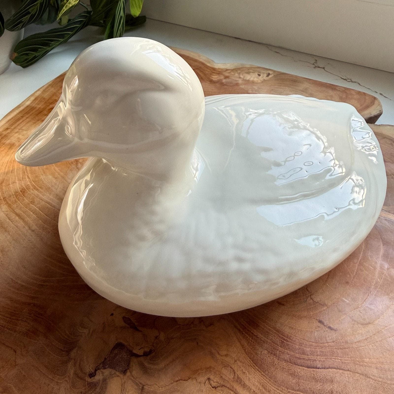 Vintage California Pottery White Duck 10" Casserole Dish with Lid | 697-43 - Thumbnail 10