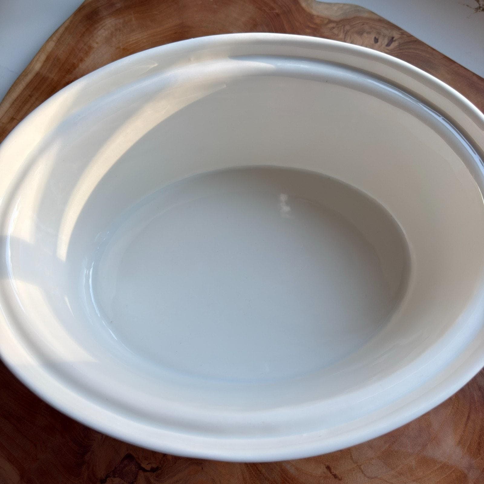 Vintage California Pottery White Duck 10" Casserole Dish with Lid | 697-43 - Thumbnail 8