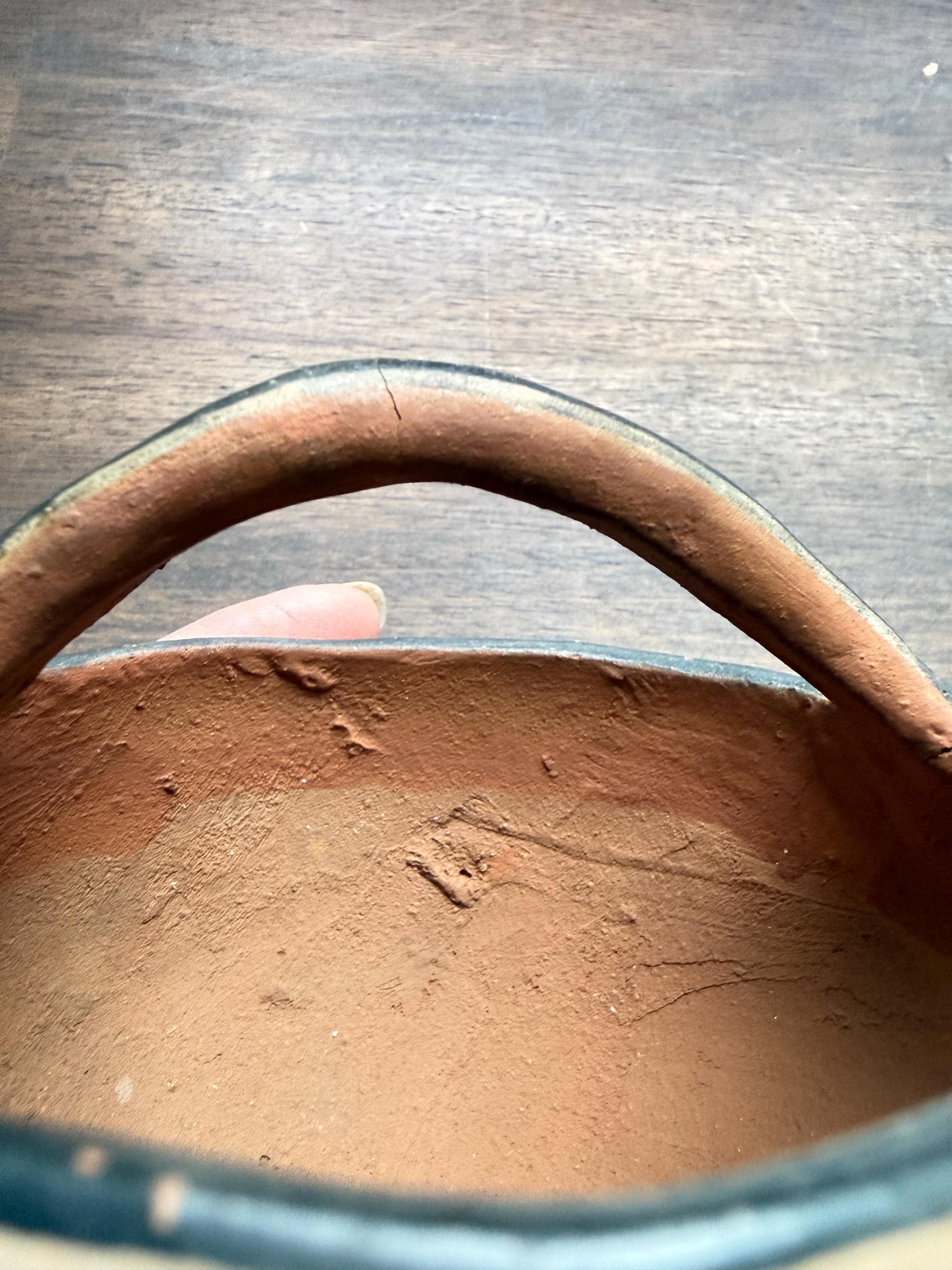 Vintage Santo Domingo Kewa Pueblo Pottery Basket Bowl – Hand-Painted Southwestern Clay Vessel - Thumbnail 9