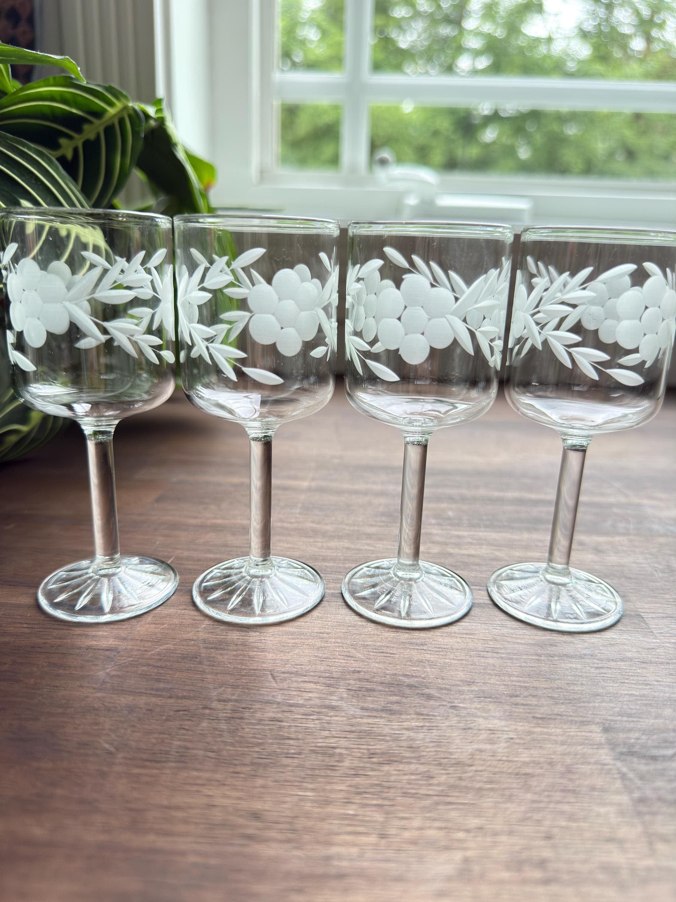 Vintage USSR Etched Crystal Cordial Glasses Set of 4 Soviet Russian Wine Glasses Hand Etched Crystal Barware - Thumbnail 2