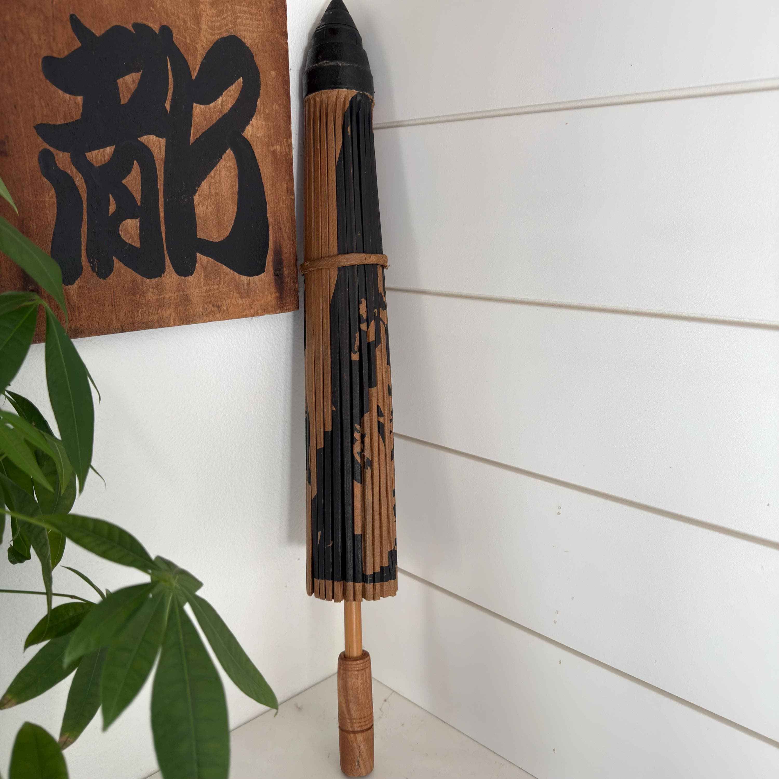 Vintage Japanese Paper Parasol | Hand-Painted Bamboo, Wabi Sabi Decor - Thumbnail 9
