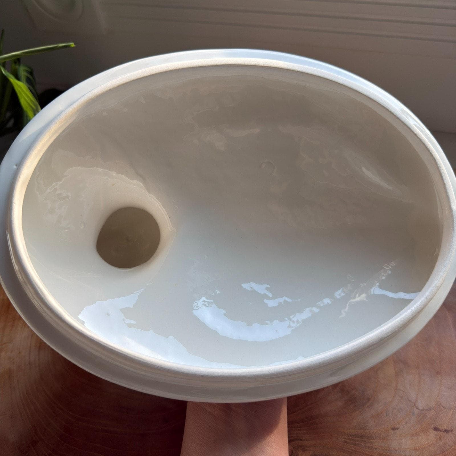 Vintage California Pottery White Duck 10" Casserole Dish with Lid | 697-43 - Thumbnail 11