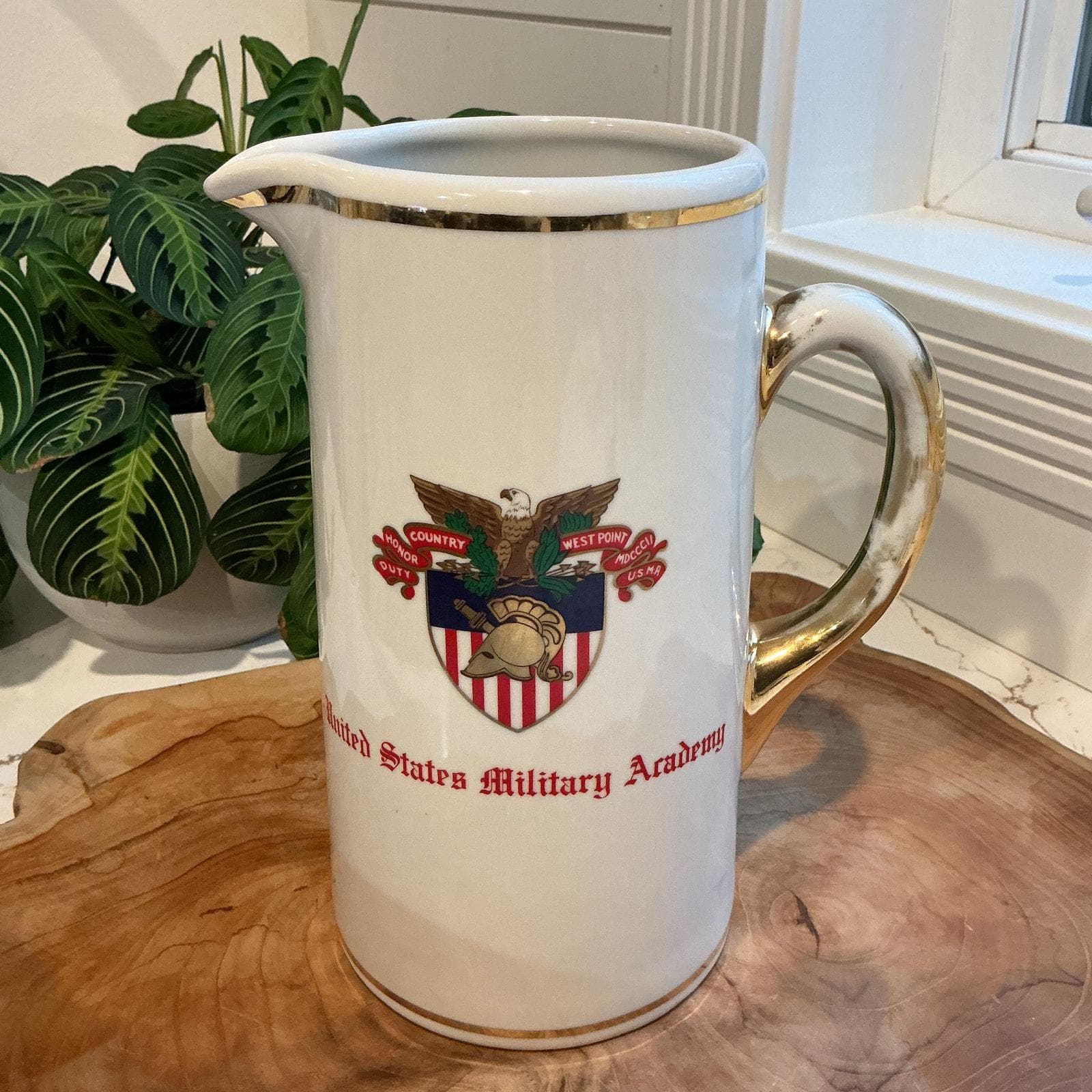 West Point Ceramic Pitcher, USMA Crest, Gold Trim Patriotic Decor - Thumbnail 12