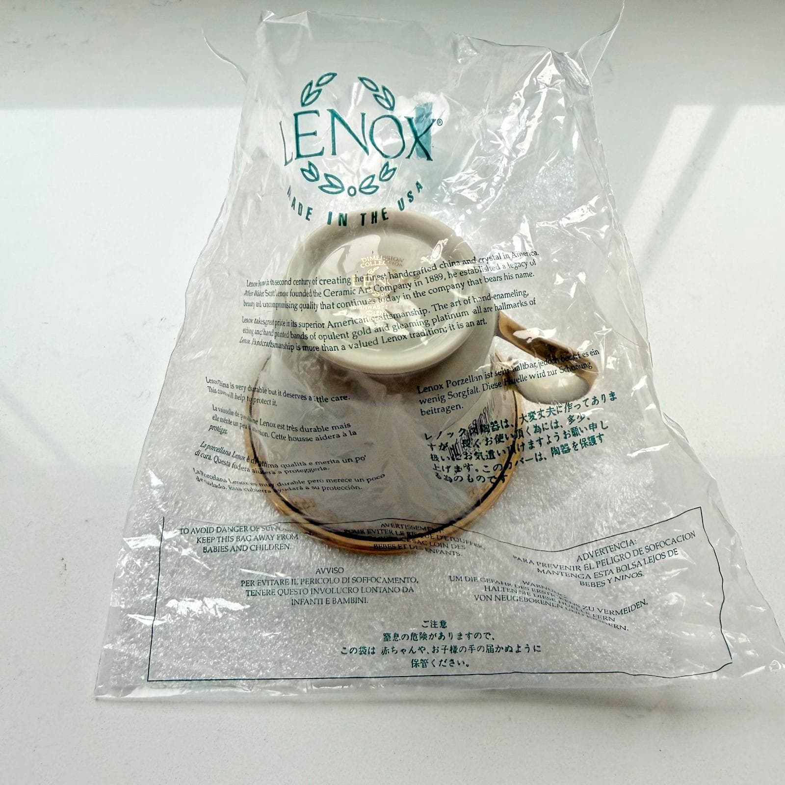 Lenox Eclipse 5-Piece China Set – Ivory Gold Scroll, Black Trim, NOS (Original Box) - Thumbnail 5