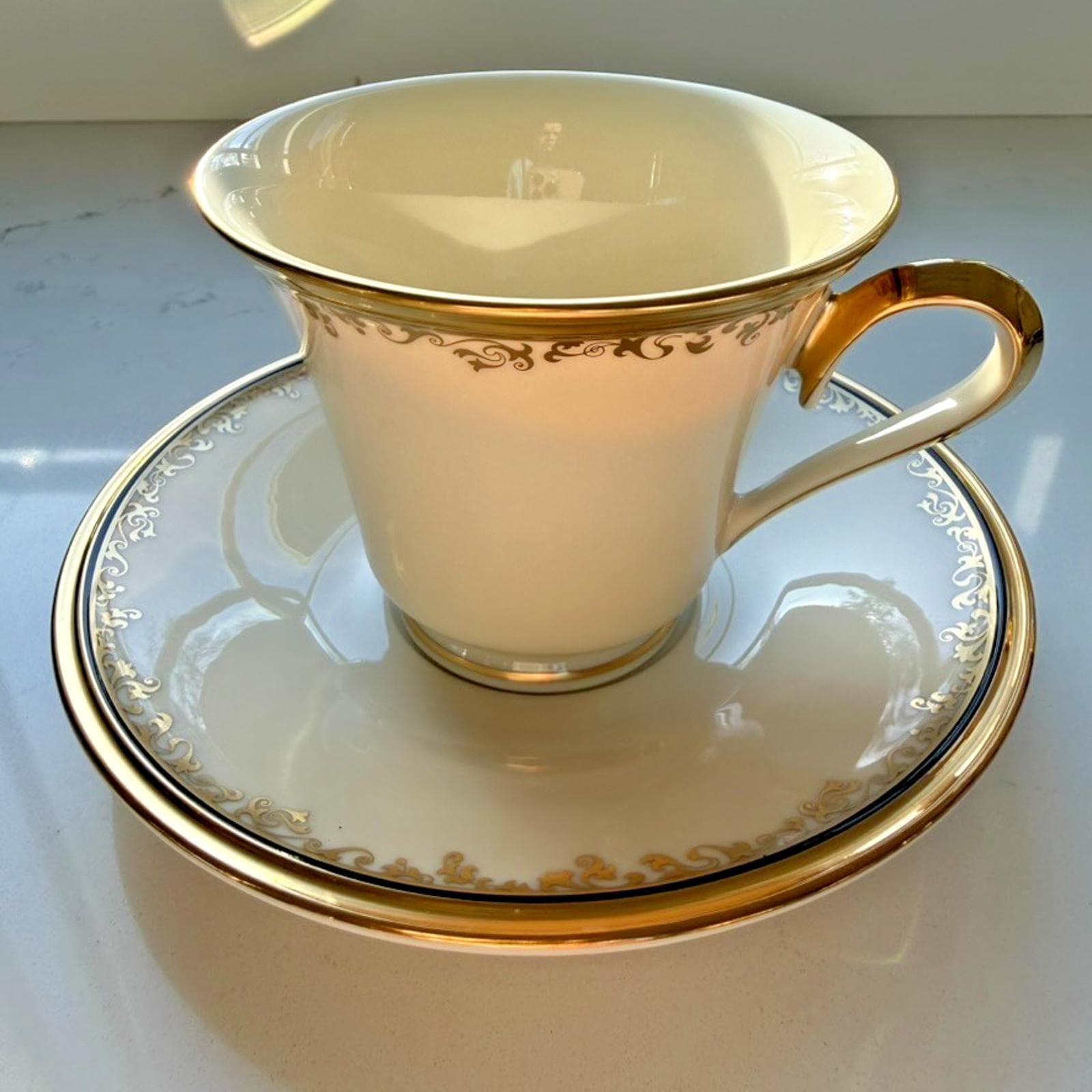 Lenox Eclipse 5-Piece China Set – Ivory Gold Scroll, Black Trim, NOS (Original Box) - Thumbnail 9