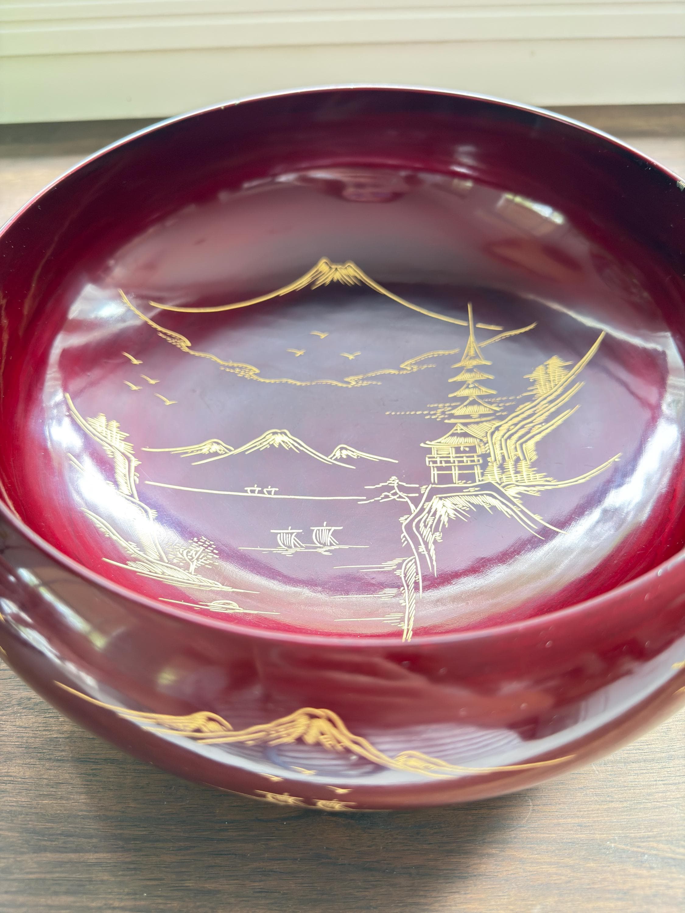 Vintage Japanese Red Lacquerware Salad Bowl Set Mt Fuji Gold Hand Painted 8 Pieces - Thumbnail 4
