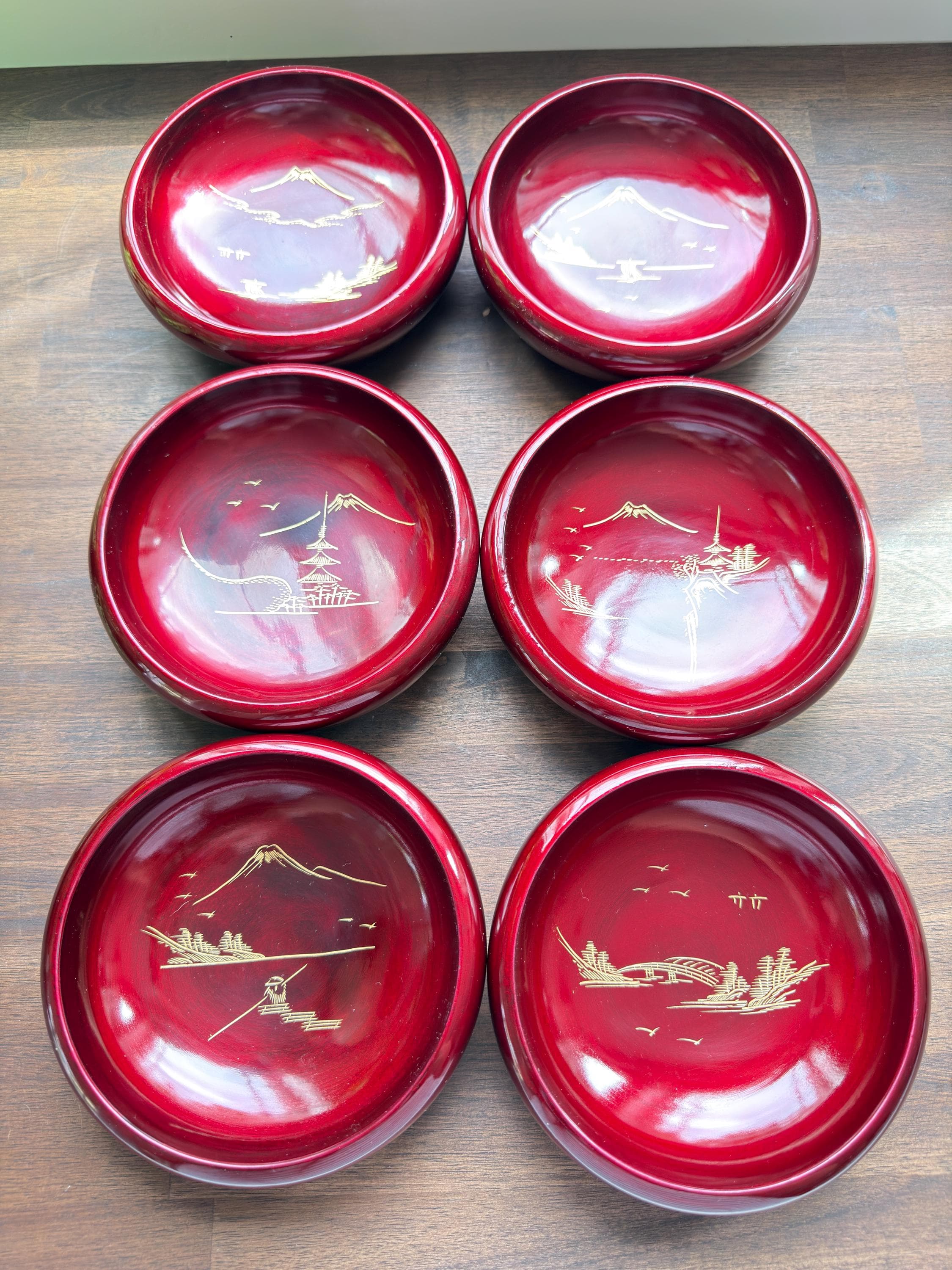 Vintage Japanese Red Lacquerware Salad Bowl Set Mt Fuji Gold Hand Painted 8 Pieces - Thumbnail 9