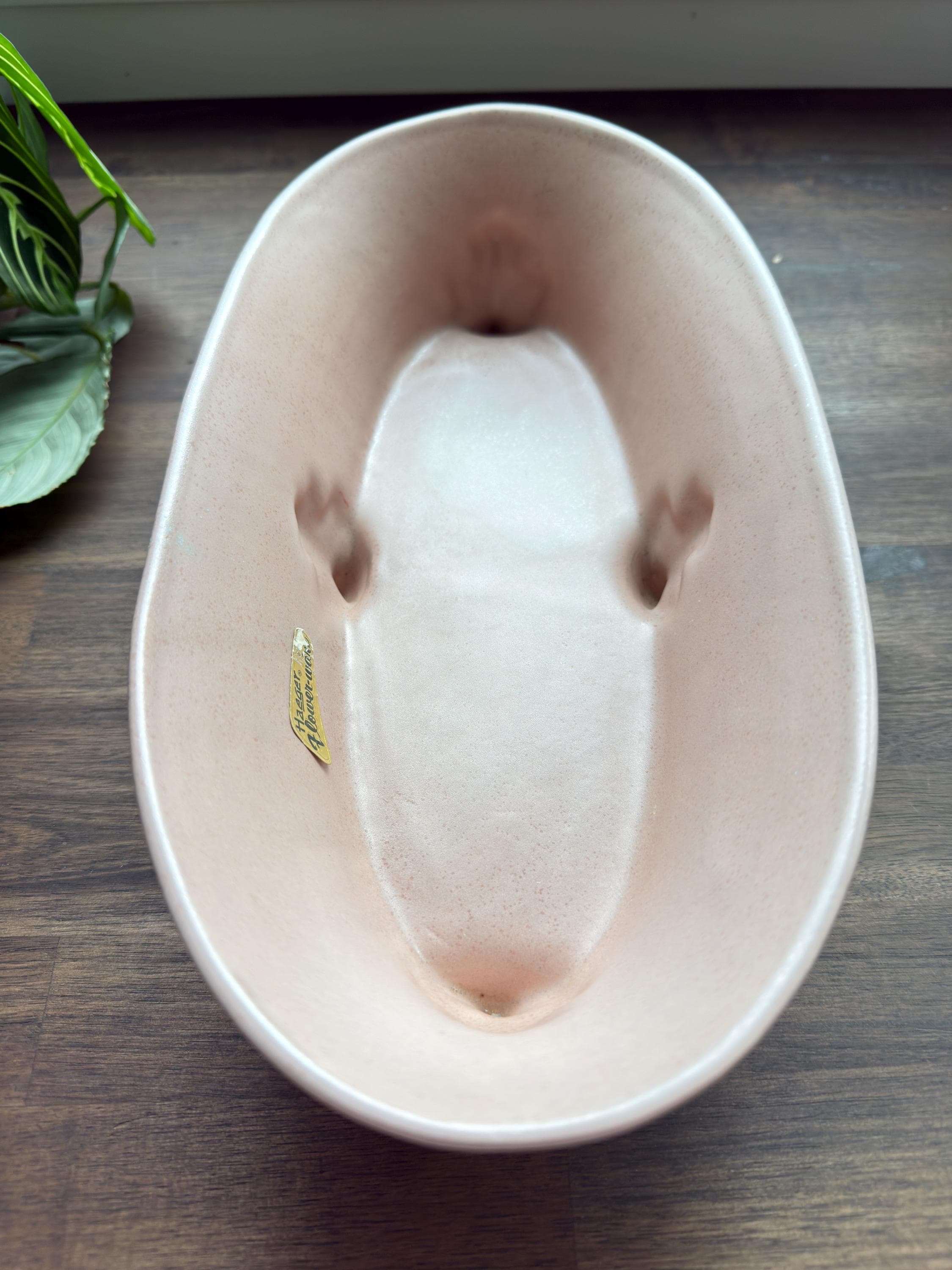 Vintage Royal Haeger Footed Bowl Pink Pottery Embossed Console Bowl Mid Century Decor - Thumbnail 4