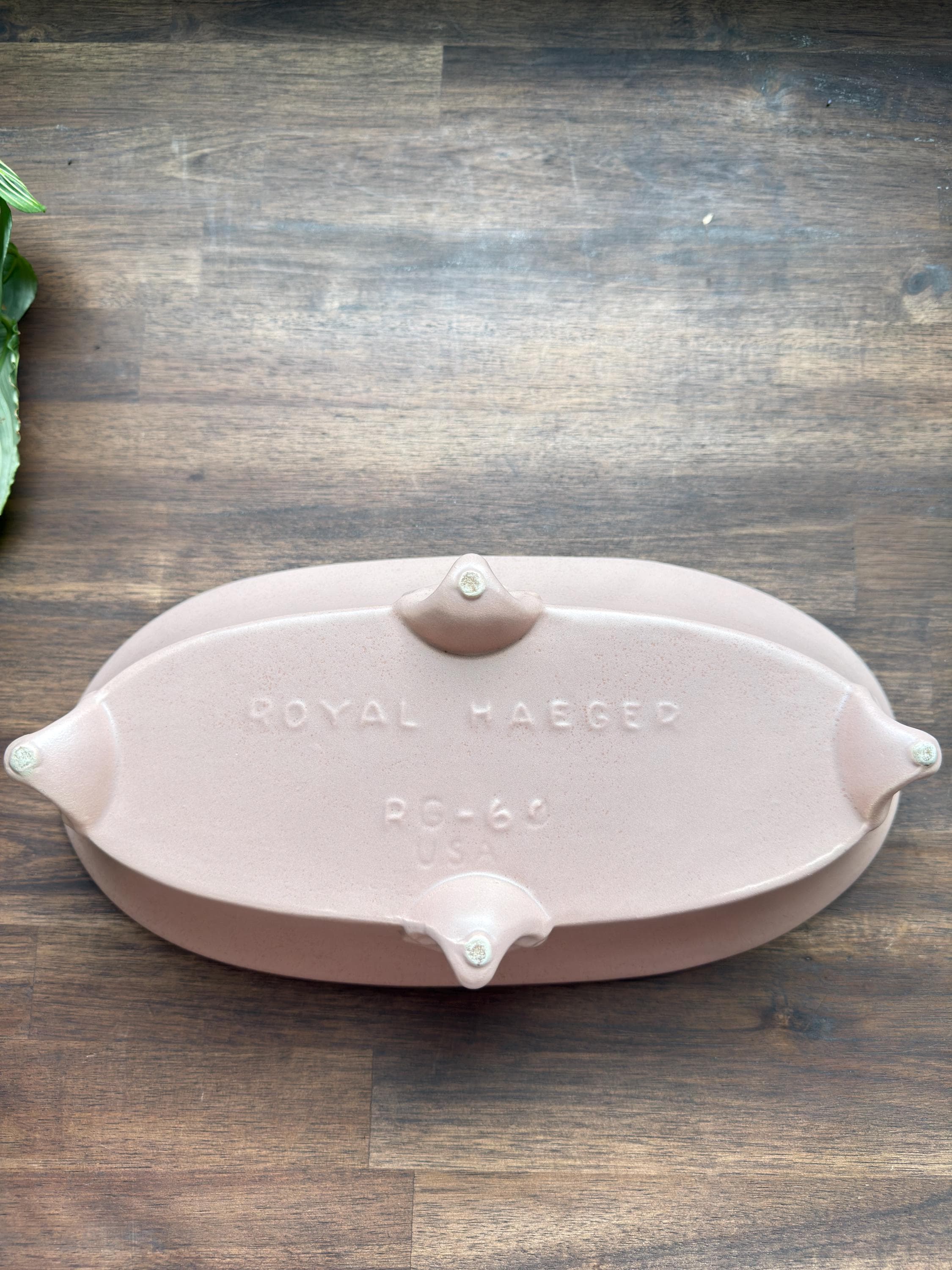 Vintage Royal Haeger Footed Bowl Pink Pottery Embossed Console Bowl Mid Century Decor - Thumbnail 10