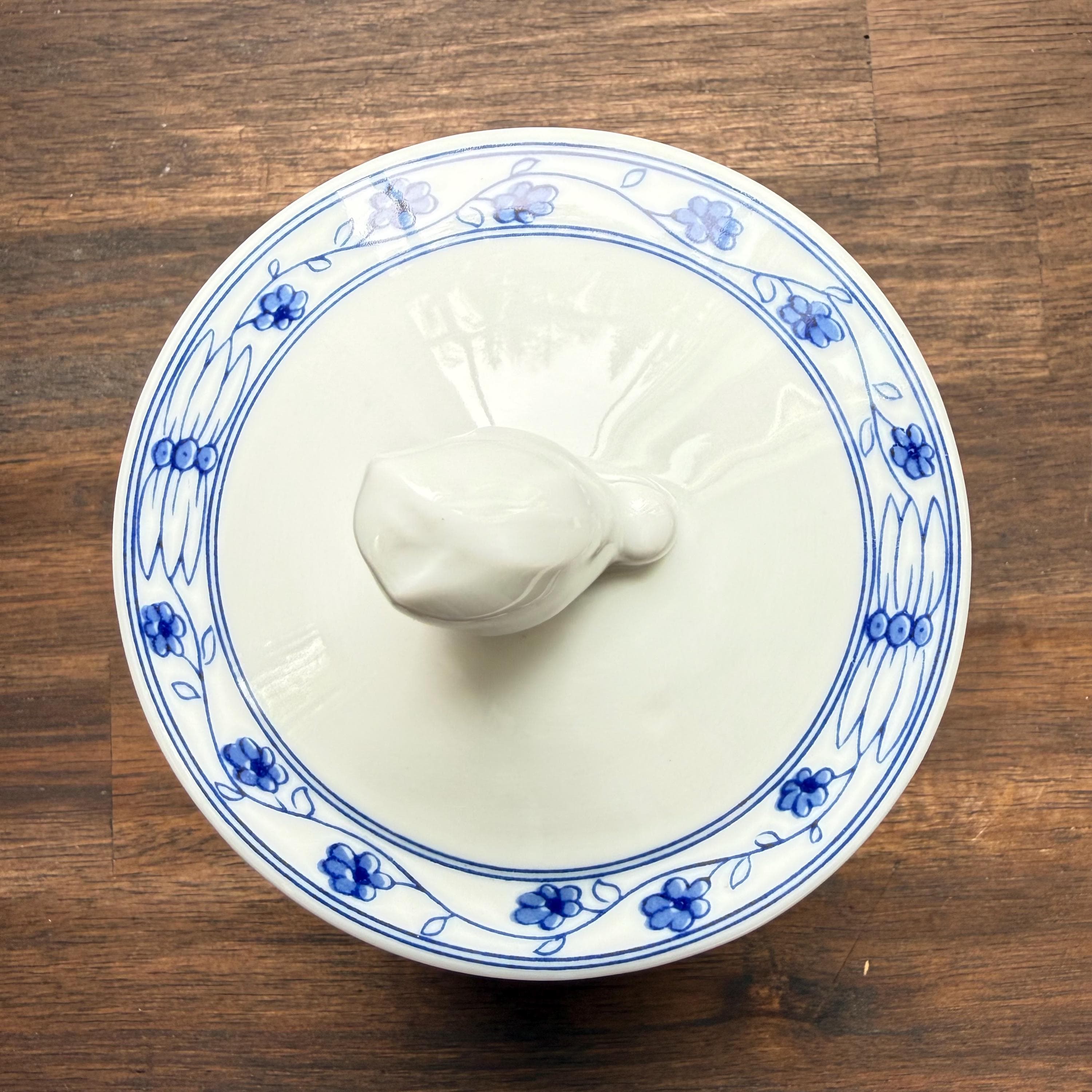 Vintage Blue Onion Sugar Bowl: Wellco Krefeld German Porcelain Lidded Dish - Thumbnail 5