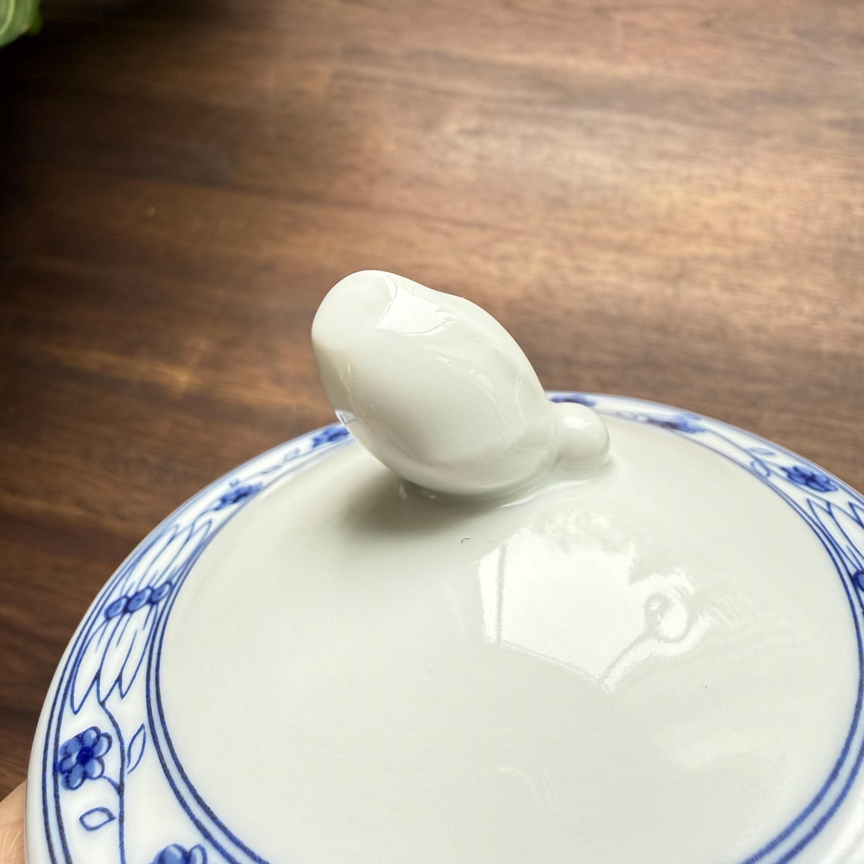 Vintage Blue Onion Sugar Bowl: Wellco Krefeld German Porcelain Lidded Dish - Thumbnail 4