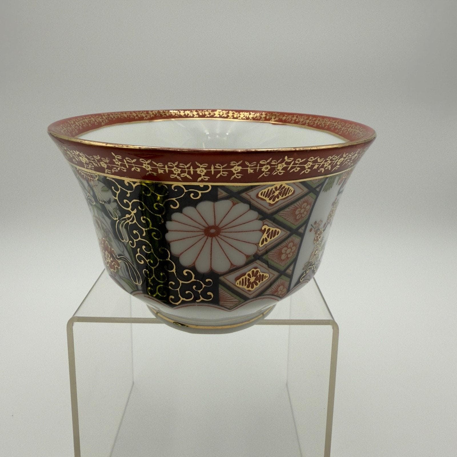 Imari Porcelain Oval Bowl | Japanese Vintage Display dish, home decor, holiday serving - Thumbnail 4