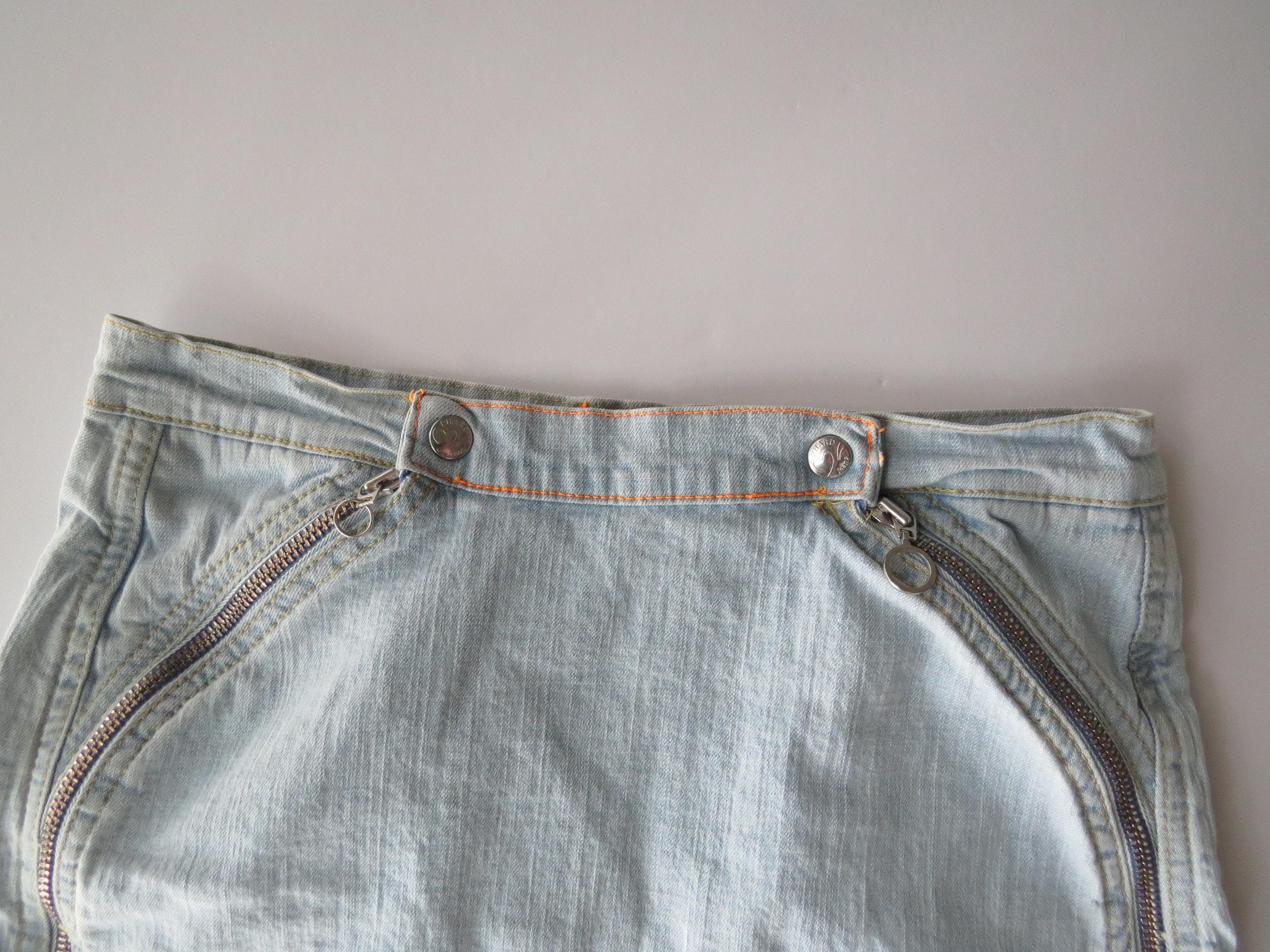Italian Vintage Phard Denim Mini Skirt, XS, Light Wash Curved Zipper Micro, 2000s Italy - Thumbnail 5