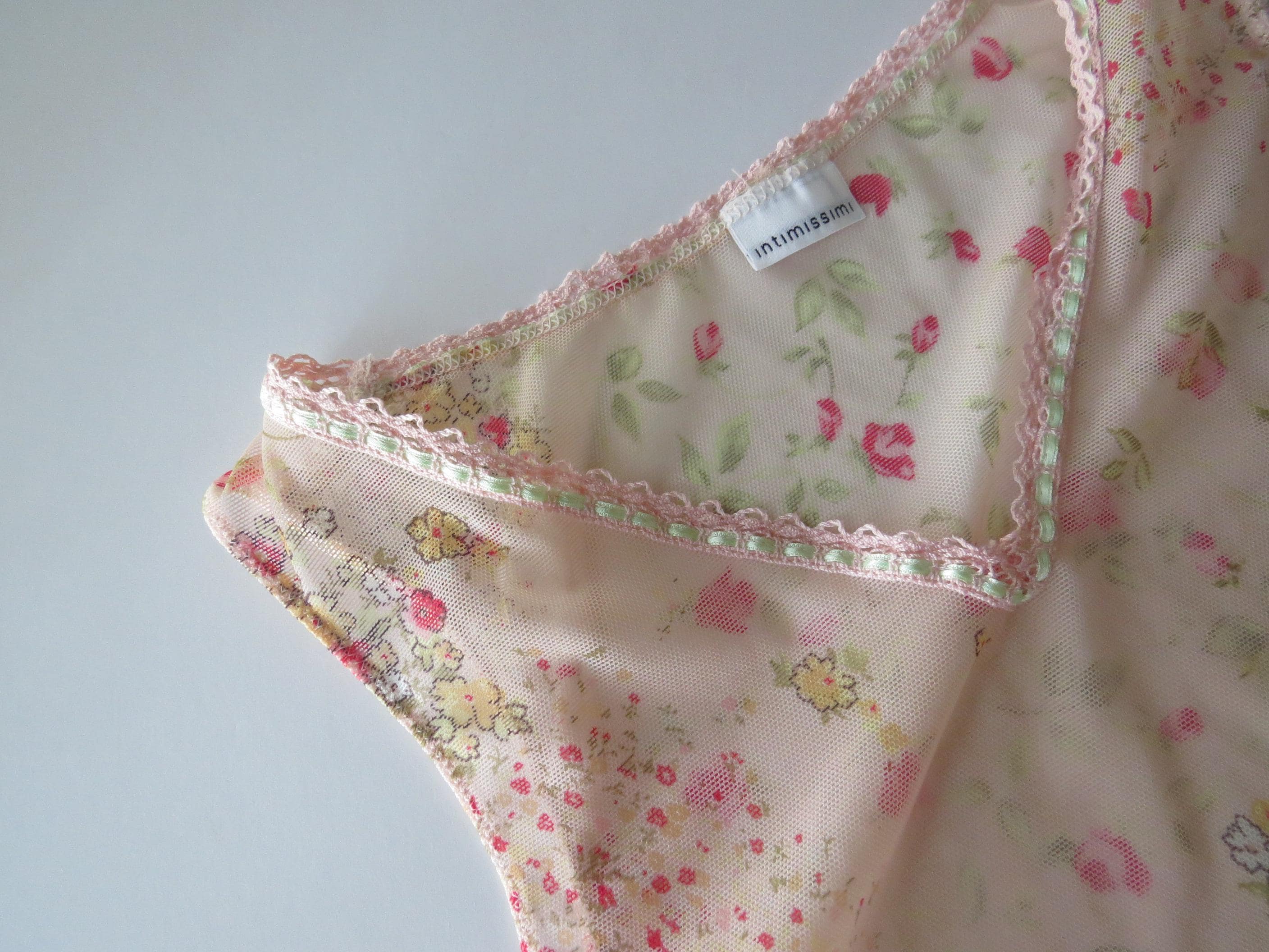 Vintage Italian Sheer Pink Floral Mesh Tank Top, Vintage Intimissimi Ditsy Rose Print Camisole - Thumbnail 8