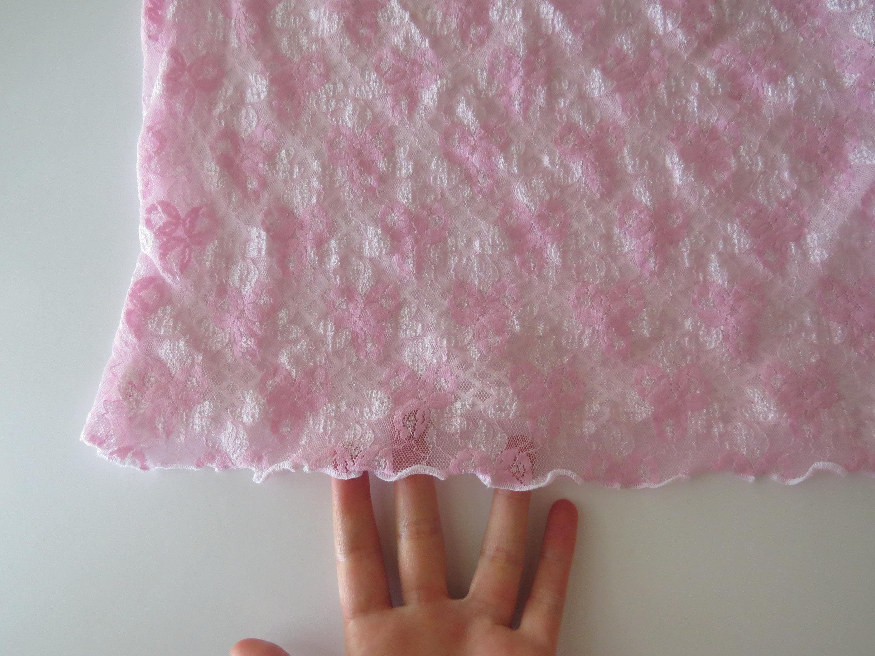 Vintage Italian 2000s Pastel Baby Pink Lace & Fishnet Halter Top, 2000s Intimissimi - Thumbnail 2