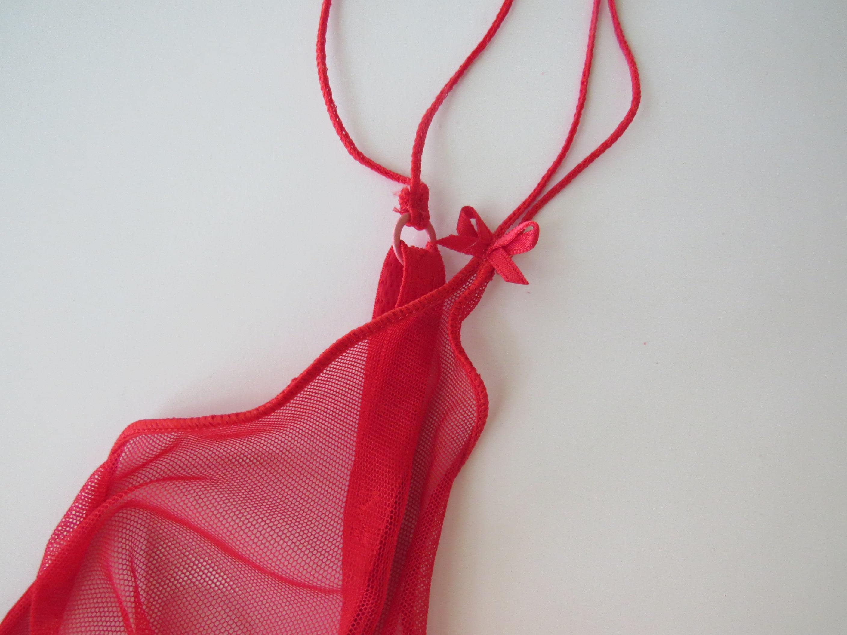Malizia La Perla Cherry Red Mesh Ruffle Bralette, Made in Italy, Vintage Italian 2000s - Thumbnail 2