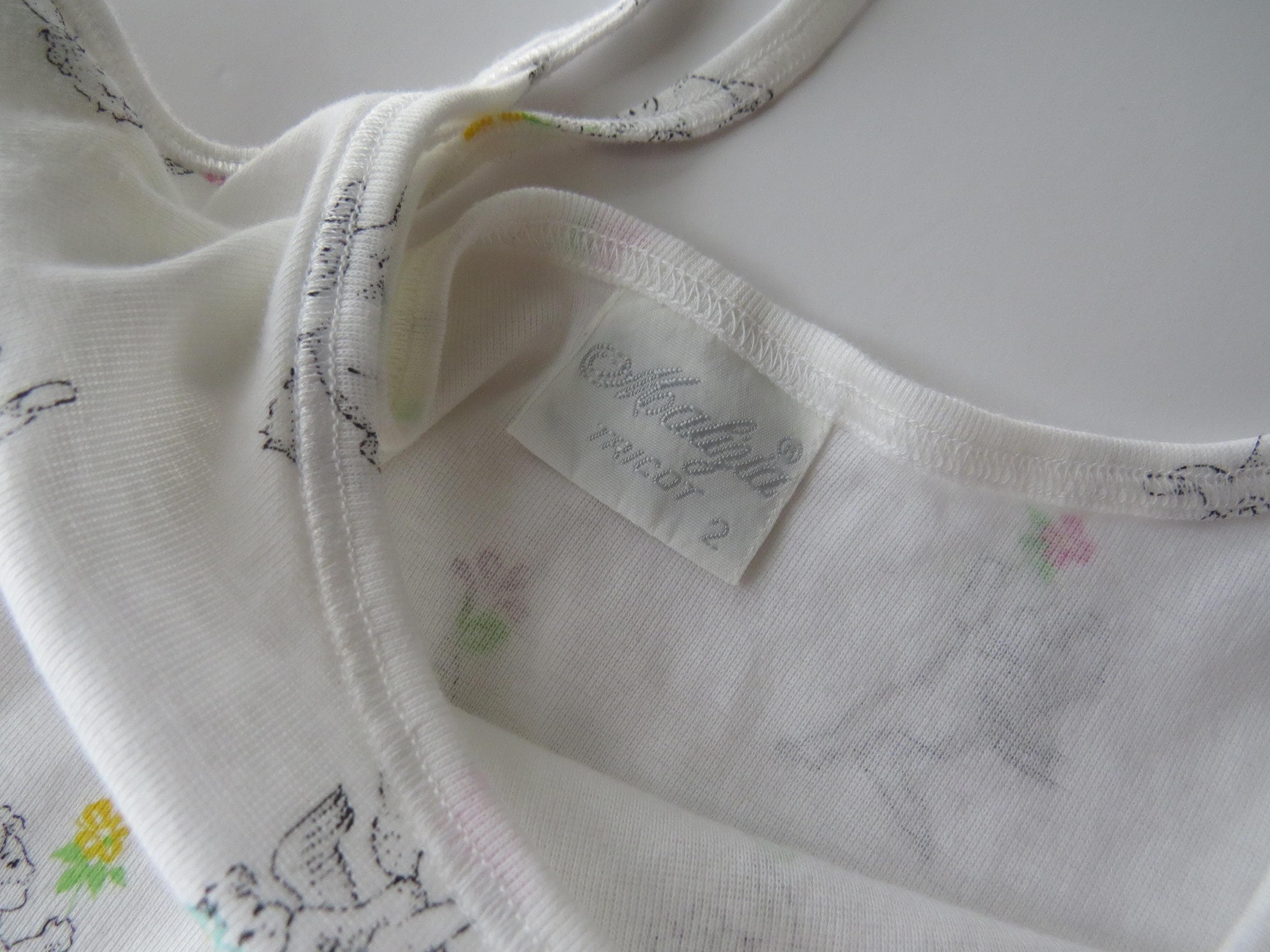 Vintage Malizia La Perla Cotton Italian Camisole Cherub & Floral Print, Made in Italy, 2000s - Thumbnail 2
