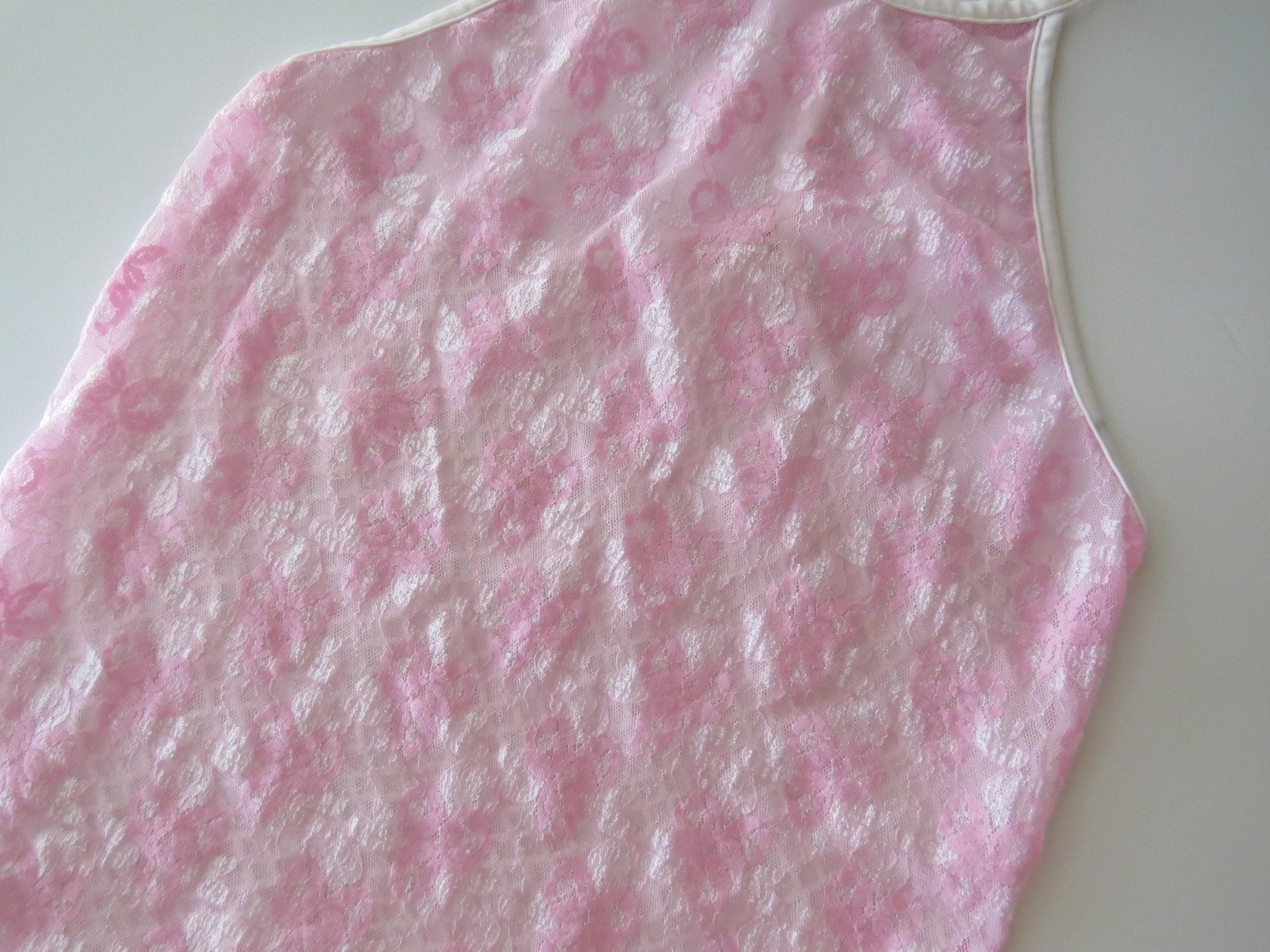 Vintage Italian 2000s Pastel Baby Pink Lace & Fishnet Halter Top, 2000s Intimissimi - Thumbnail 3