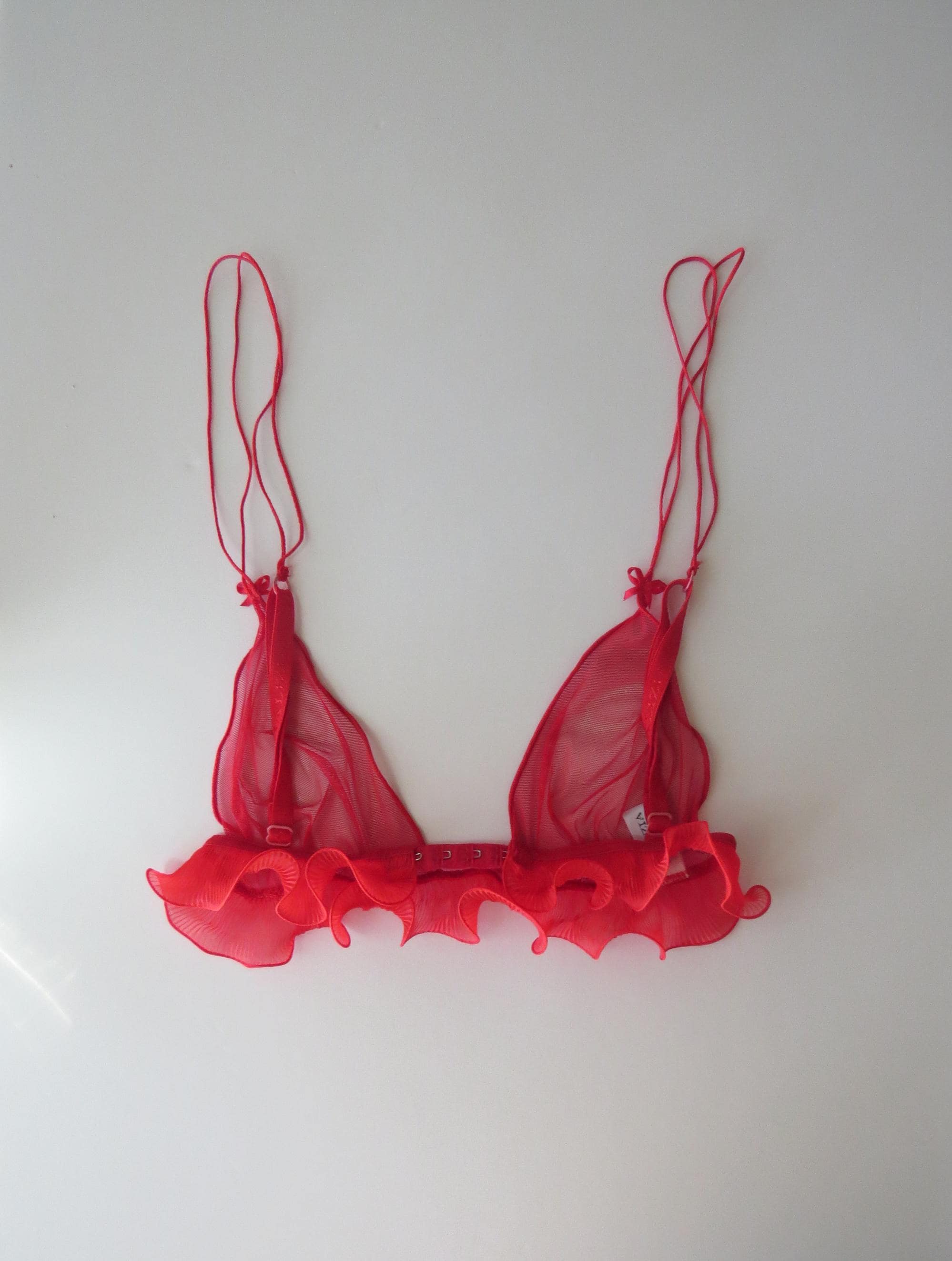 Malizia La Perla Cherry Red Mesh Ruffle Bralette, Made in Italy, Vintage Italian 2000s - Thumbnail 4