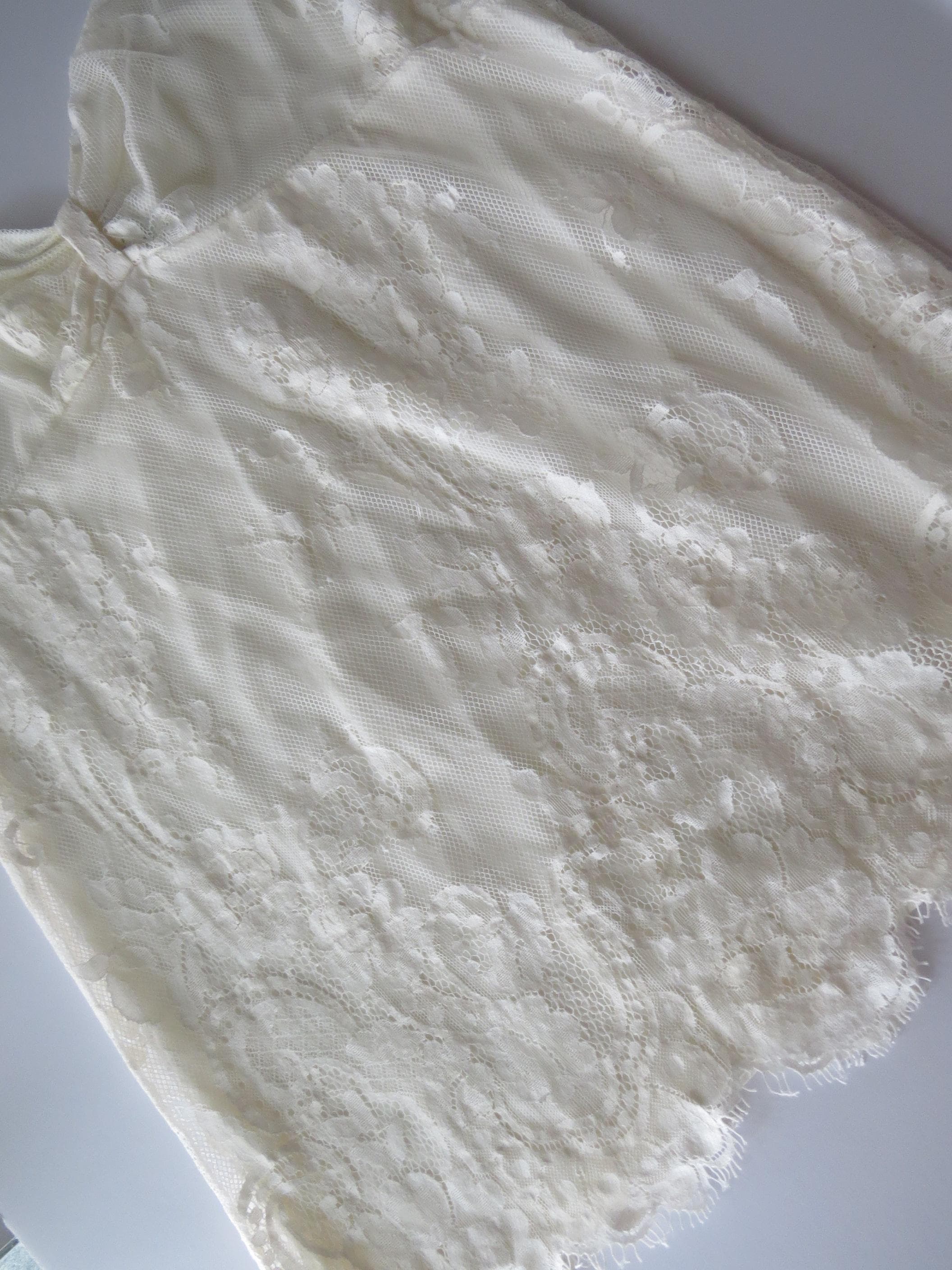 Vintage Italian Cream Lace United Colors of Benetton Camisole, Made in Italy, 2000s - Thumbnail 5